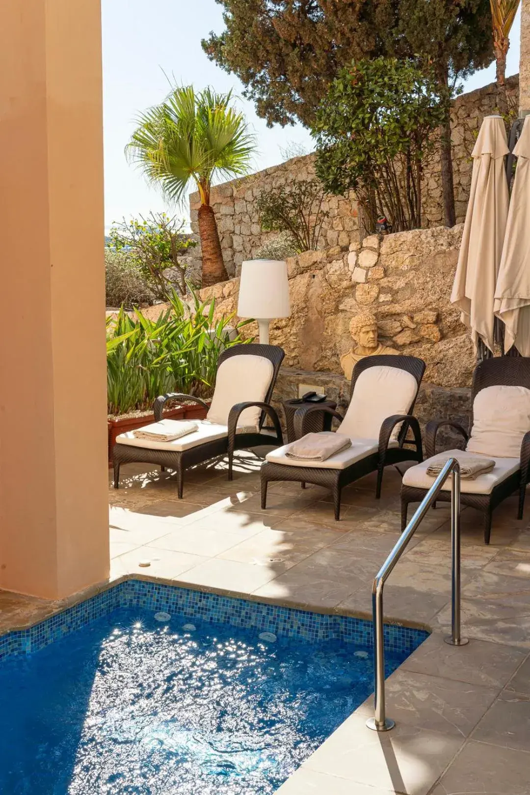 Swimming pool in Mirador de Dalt Vila-Relais & Chateaux Swimming pool in Mirador de Dalt Vila-Relais & Chateaux