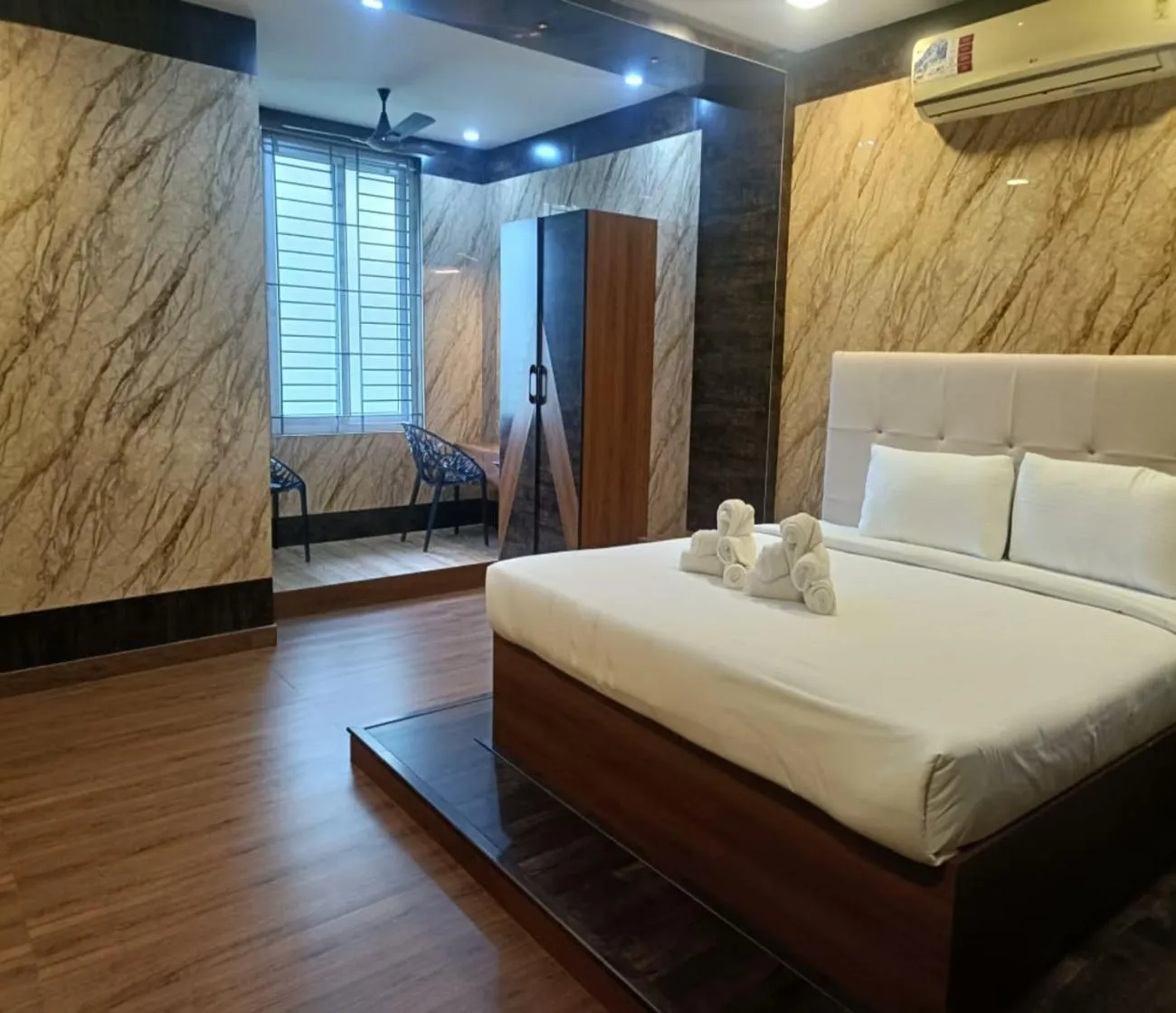 Bedroom, Bed in Winners Hill Resorts