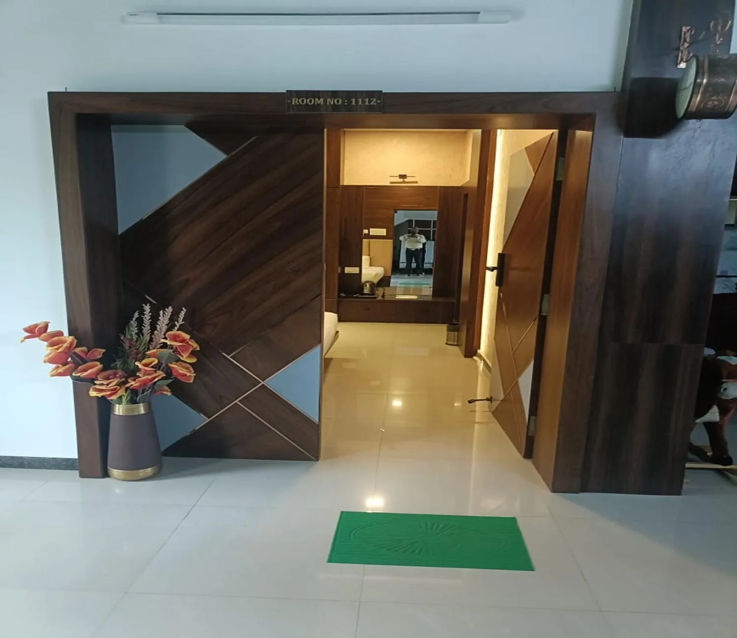 Facade/entrance in Winners Hill Resorts