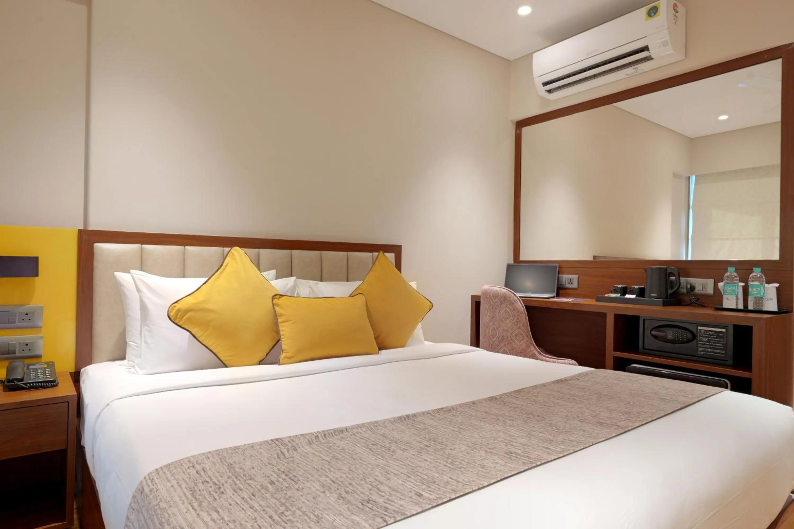 Bedroom, Bed in Hotel Flexi Residency Mumbai International Airport