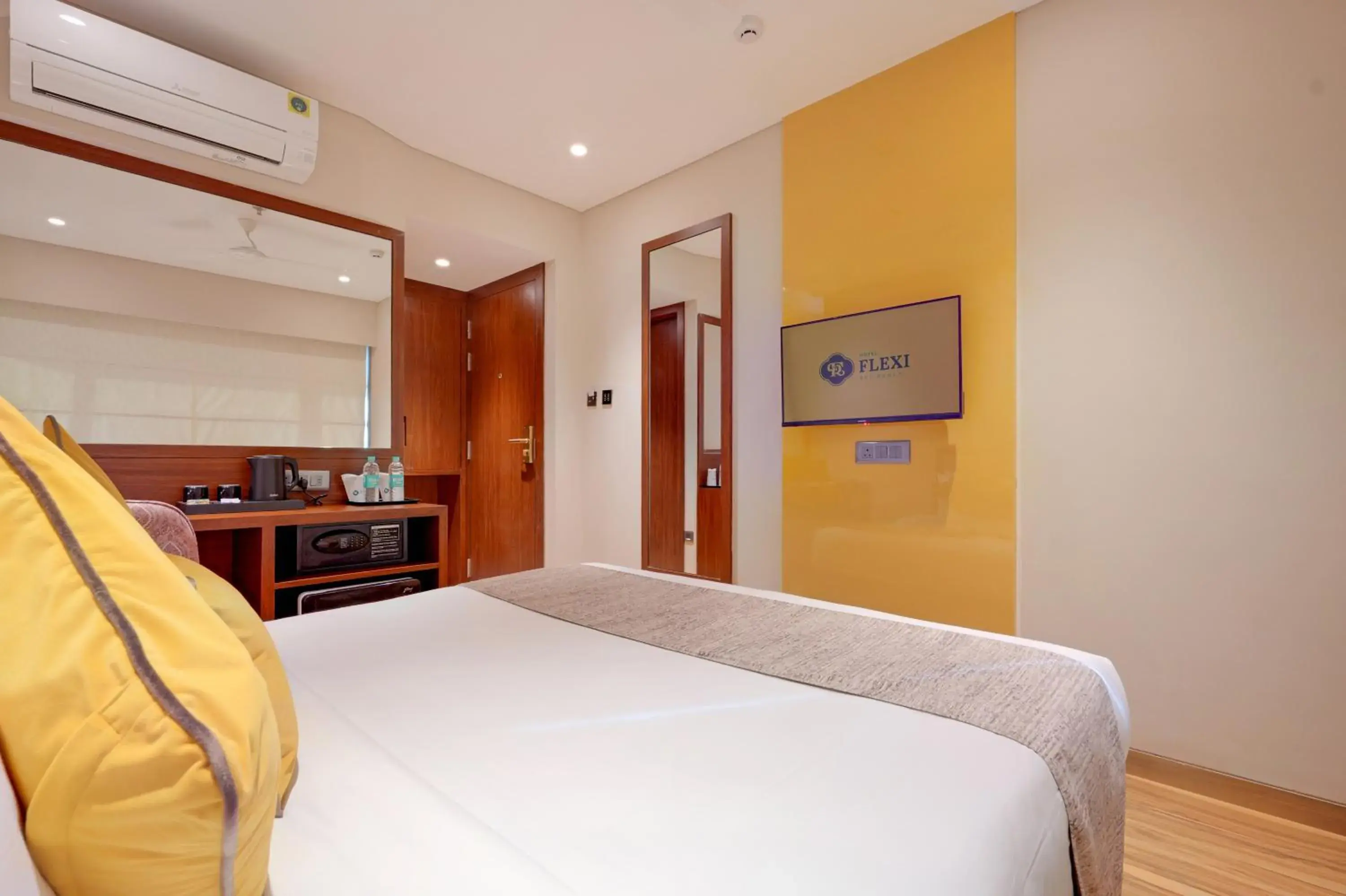 Bed in Hotel Flexi Residency Mumbai International Airport Bed in Hotel Flexi Residency Mumbai International Airport