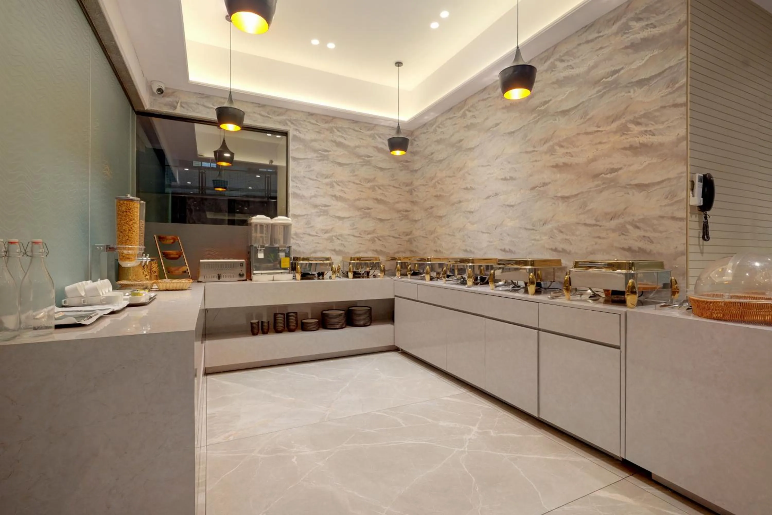 Restaurant/places to eat in Hotel Flexi Residency Mumbai International Airport