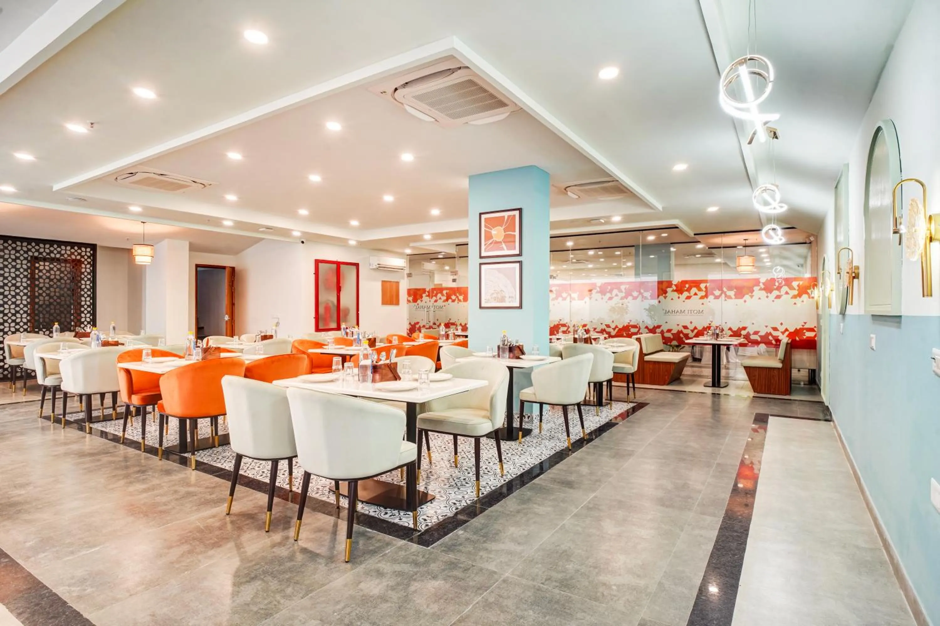 Restaurant/places to eat in Saltstayz Premier - Arjun Marg