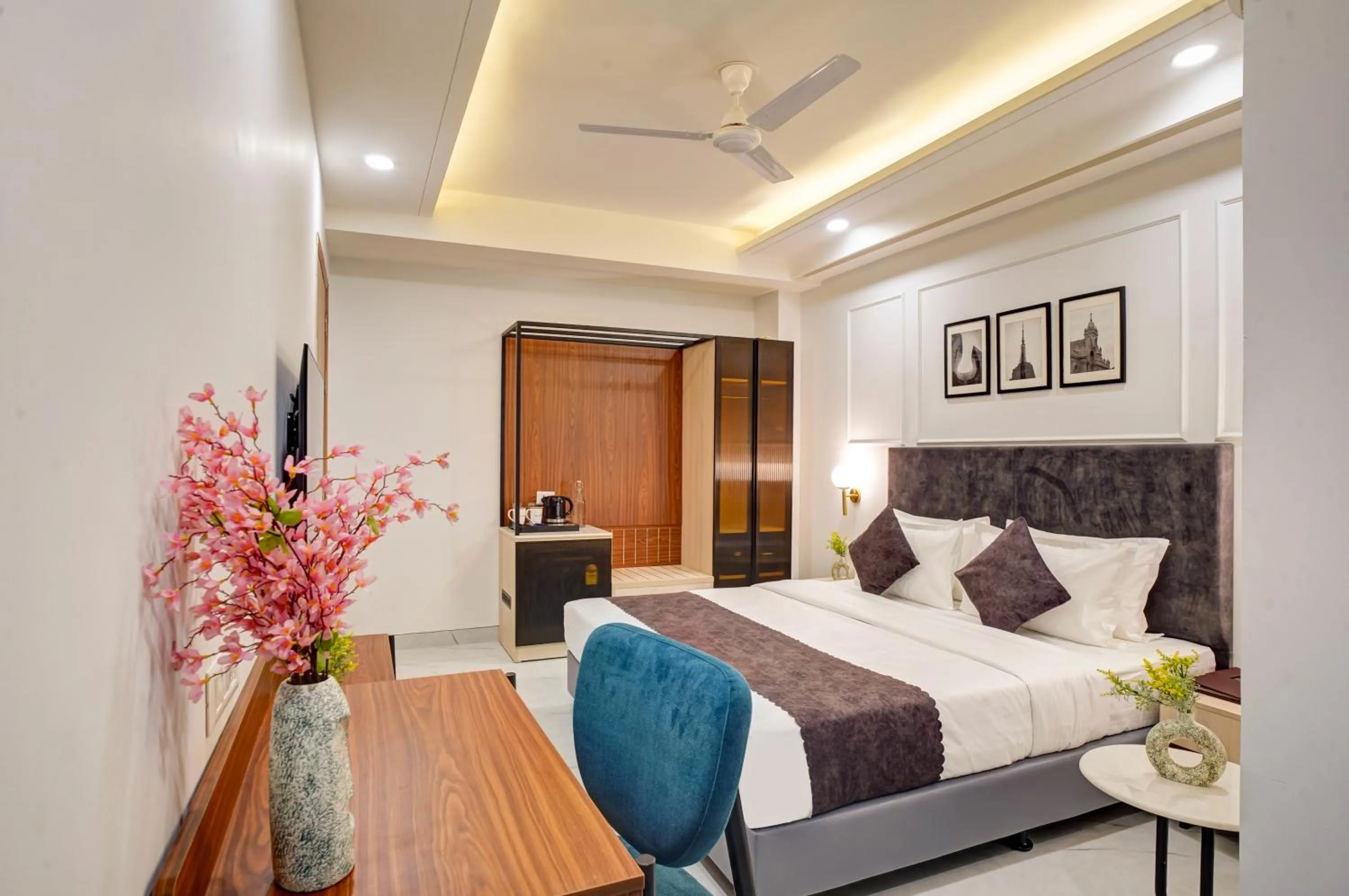 Bed in Saltstayz Premier - Arjun Marg