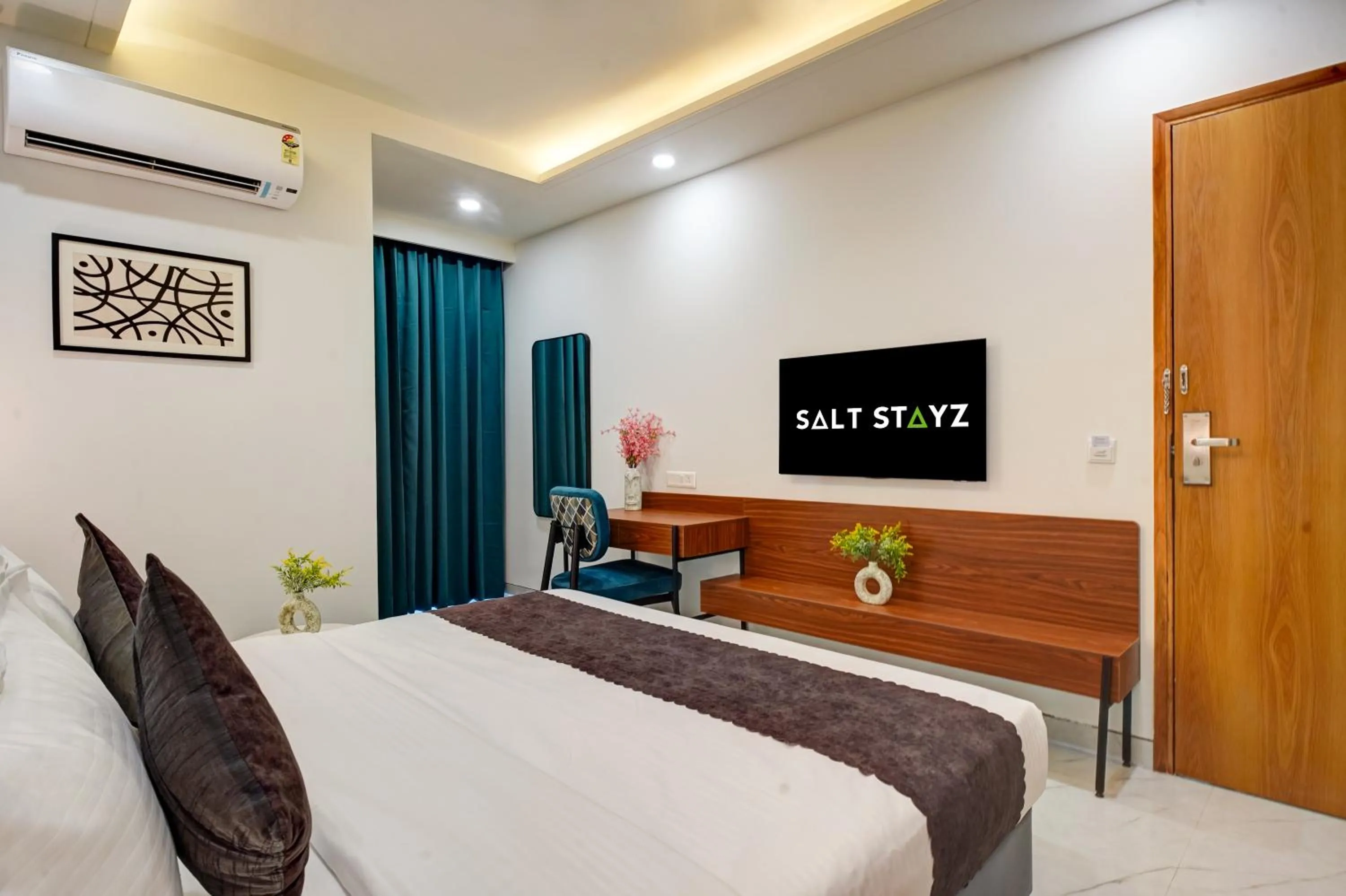 Bed in Saltstayz Premier - Arjun Marg