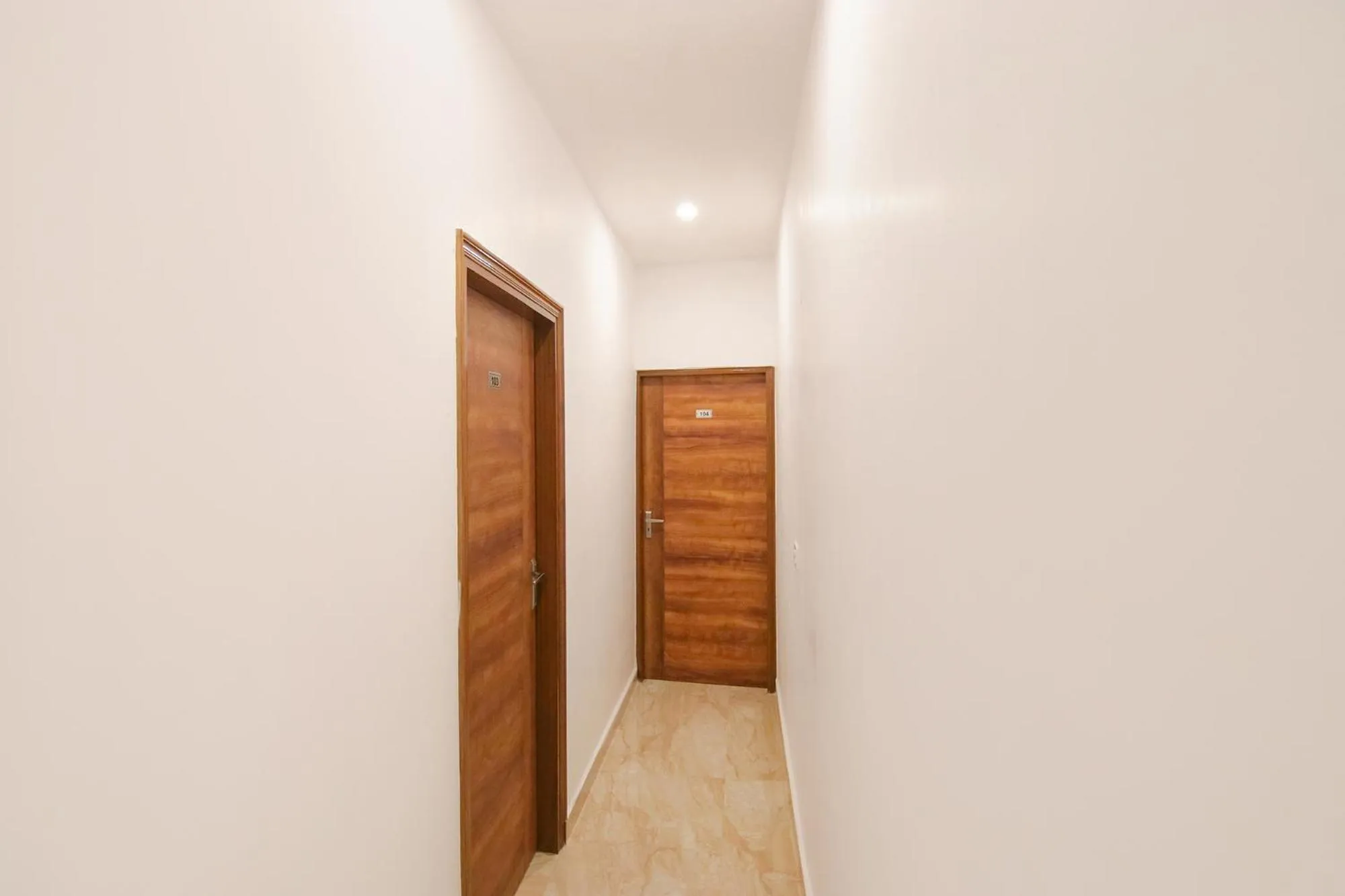 Lobby or reception in FabHotel Ambassador