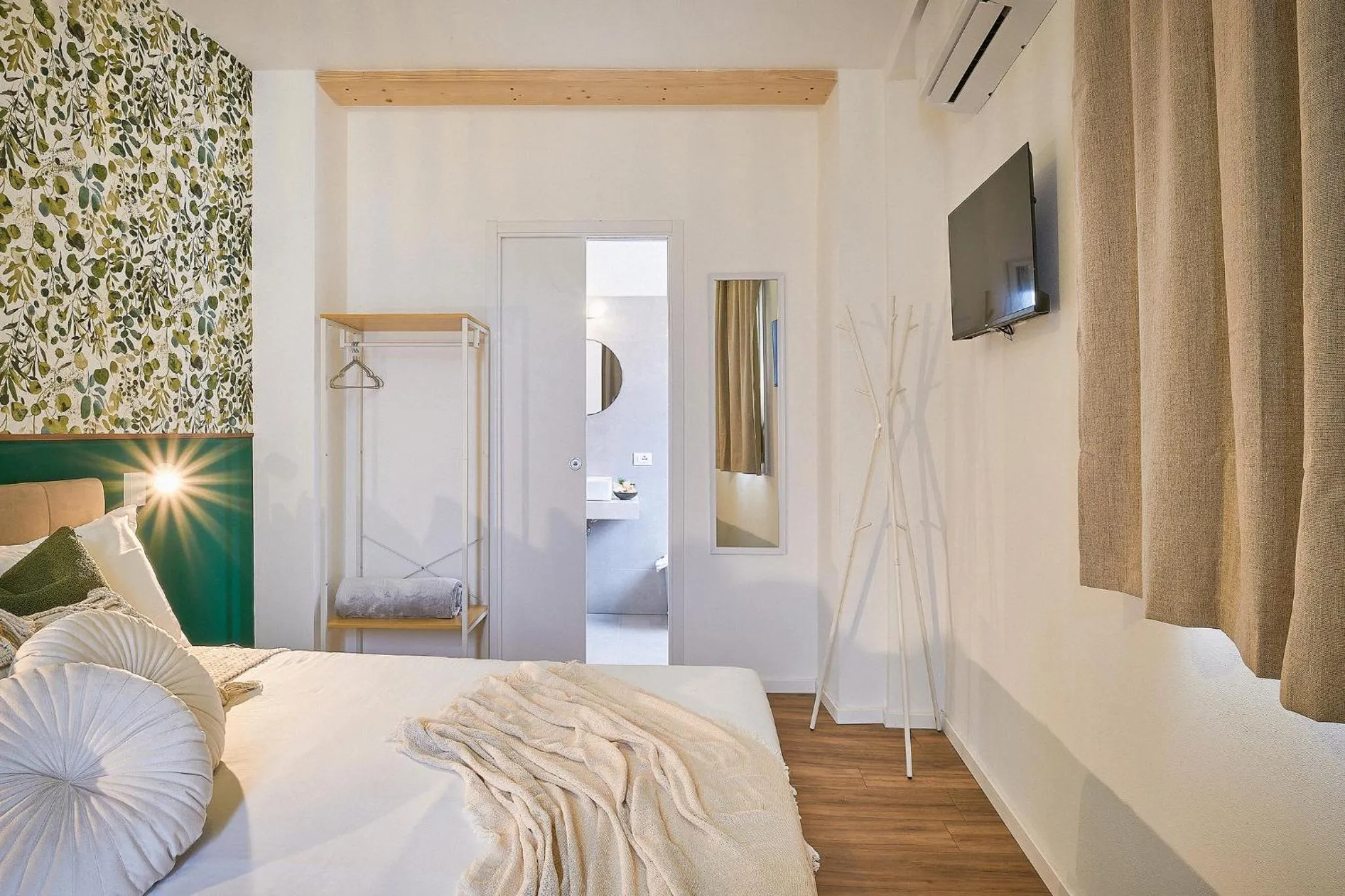 Bed in Delta Dreams Guest House