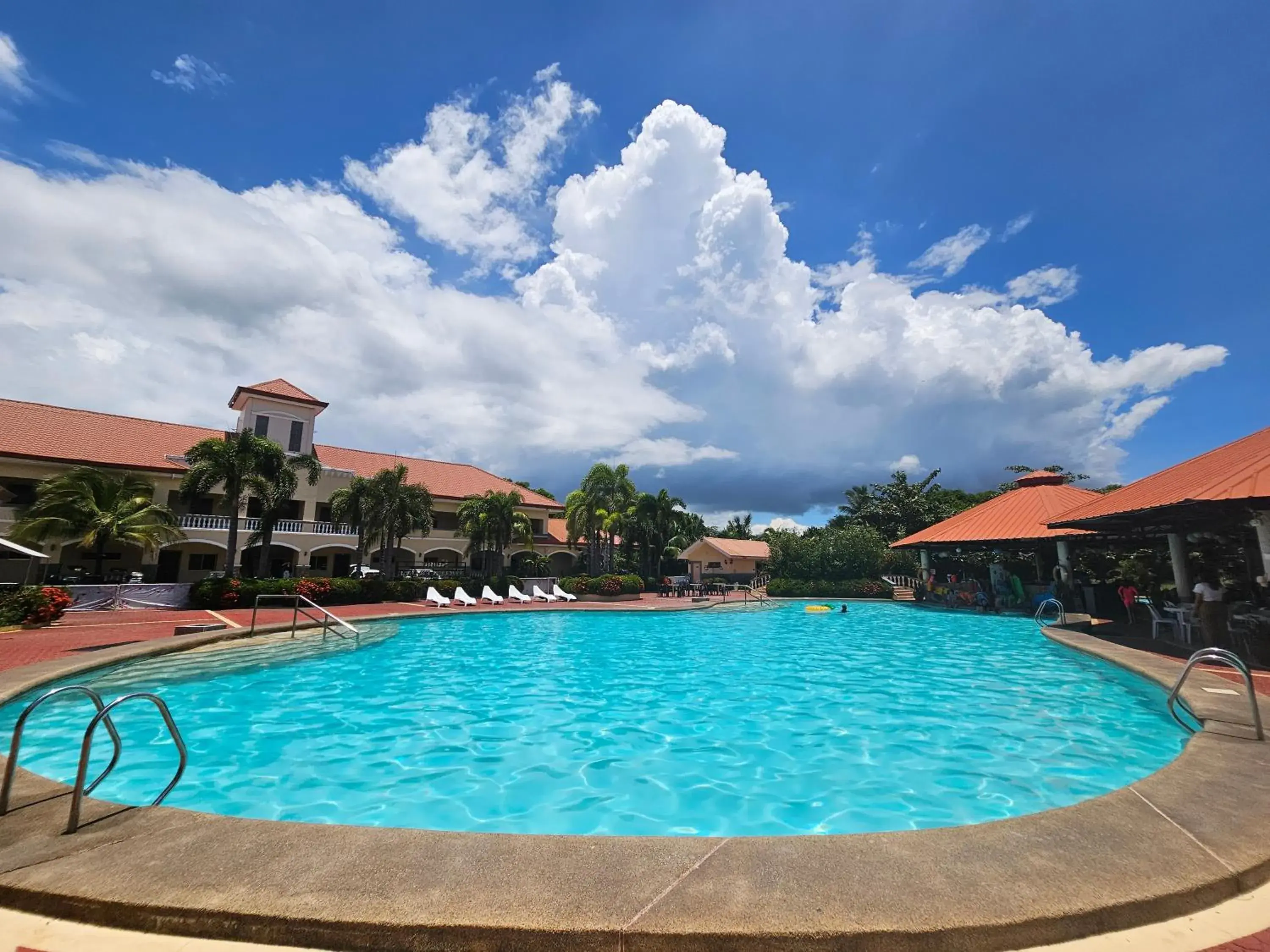 Swimming pool in Subic Waterfront View Resort Swimming pool in Subic Waterfront View Resort