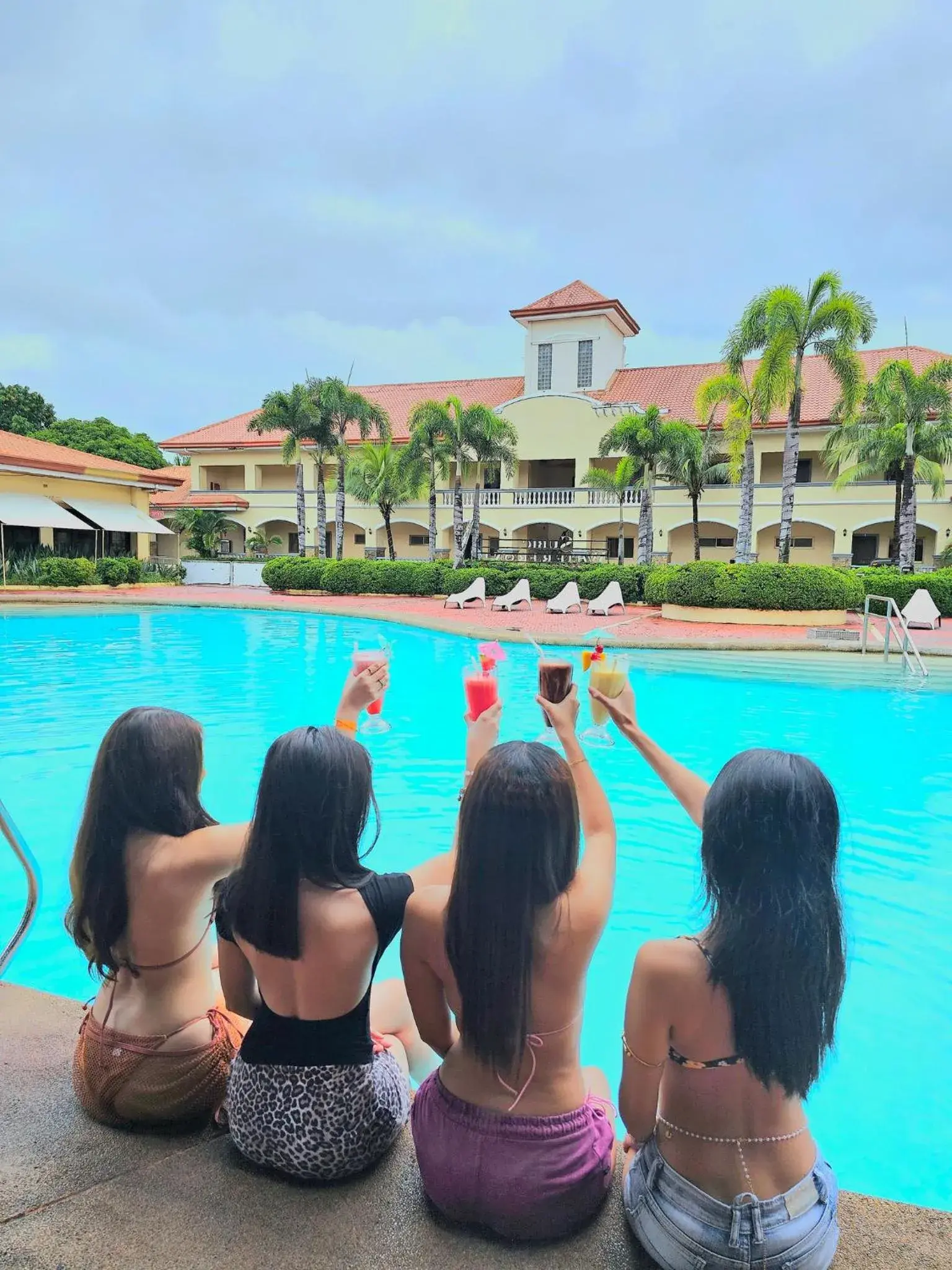 Swimming pool in Subic Waterfront View Resort Swimming pool in Subic Waterfront View Resort