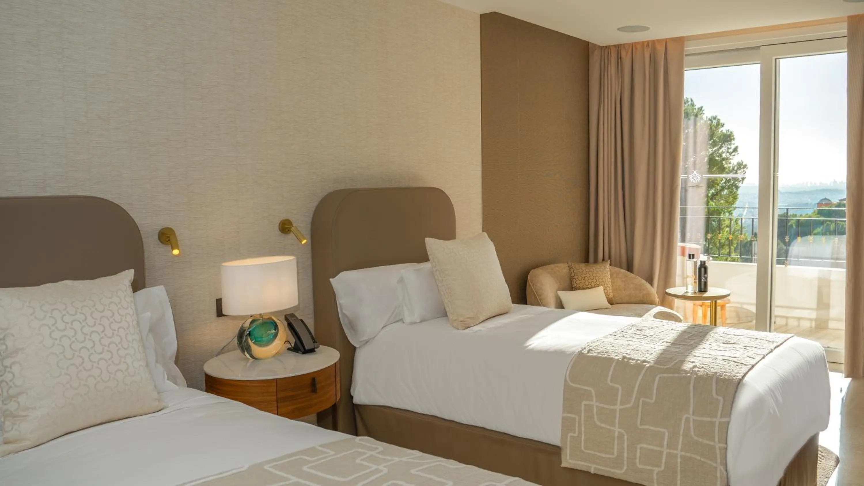 Bed in ZEM Wellness Clinic Altea - 5 Stars Grand Luxury