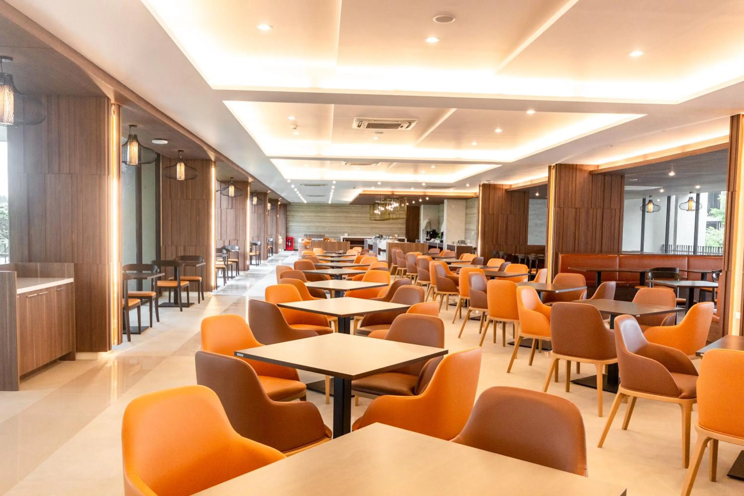 Restaurant/places to eat in The Grand Chaiyapruek Nimman Chiangmai