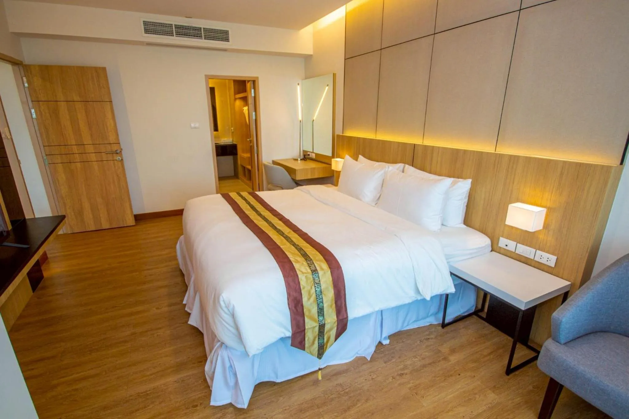 Bed in The Grand Chaiyapruek Nimman Chiangmai