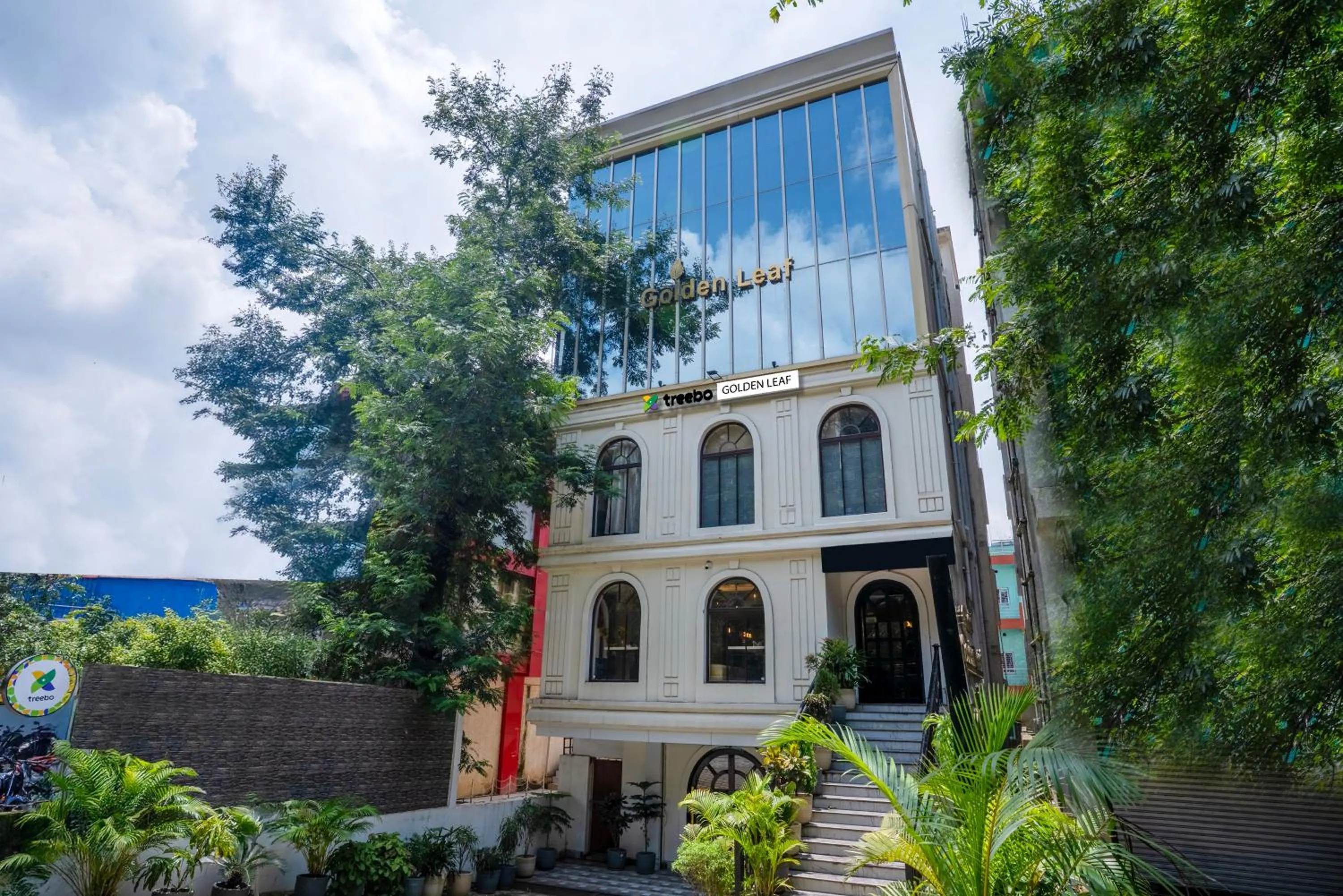Property building in Treebo Golden Leaf