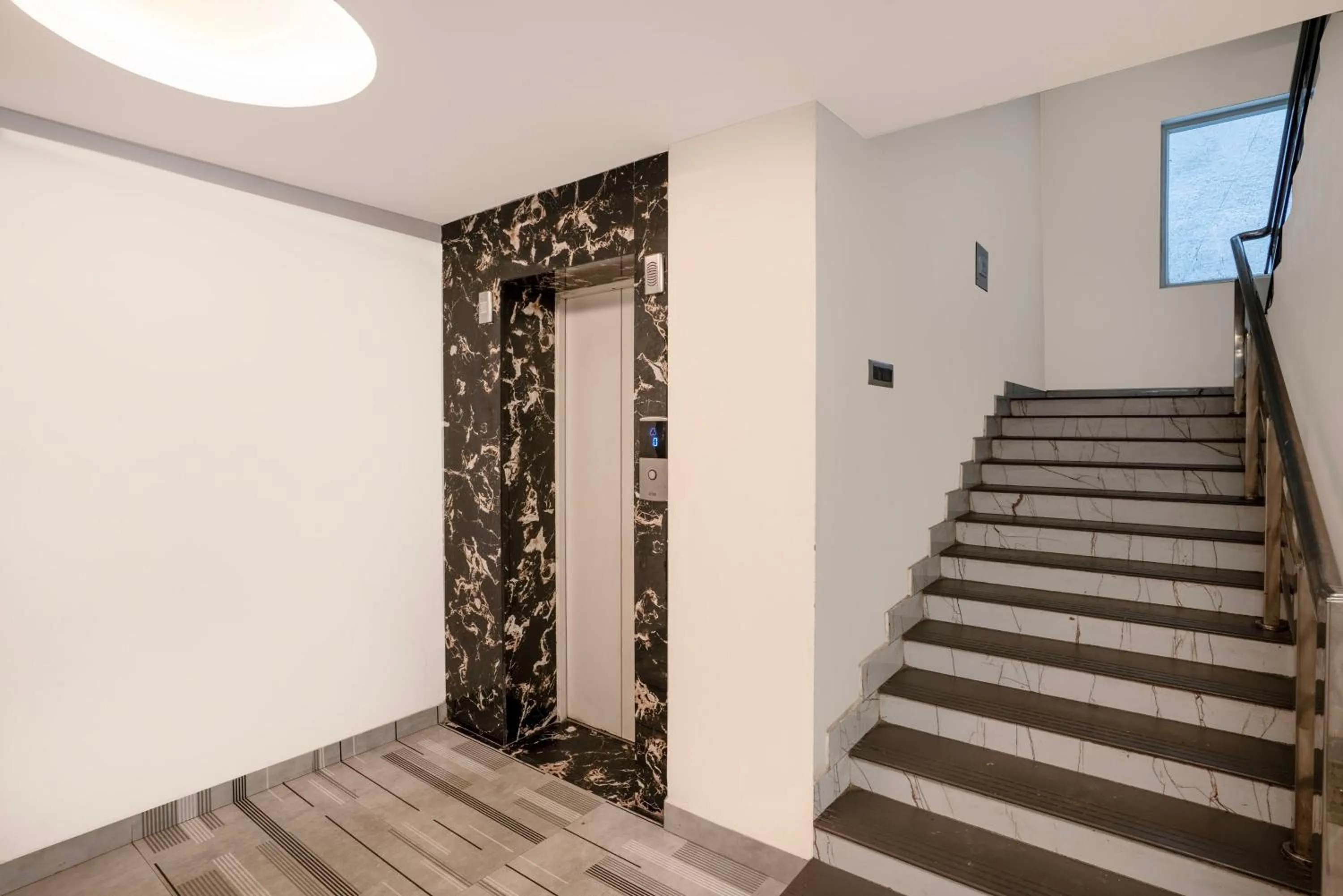 elevator in Treebo Golden Leaf
