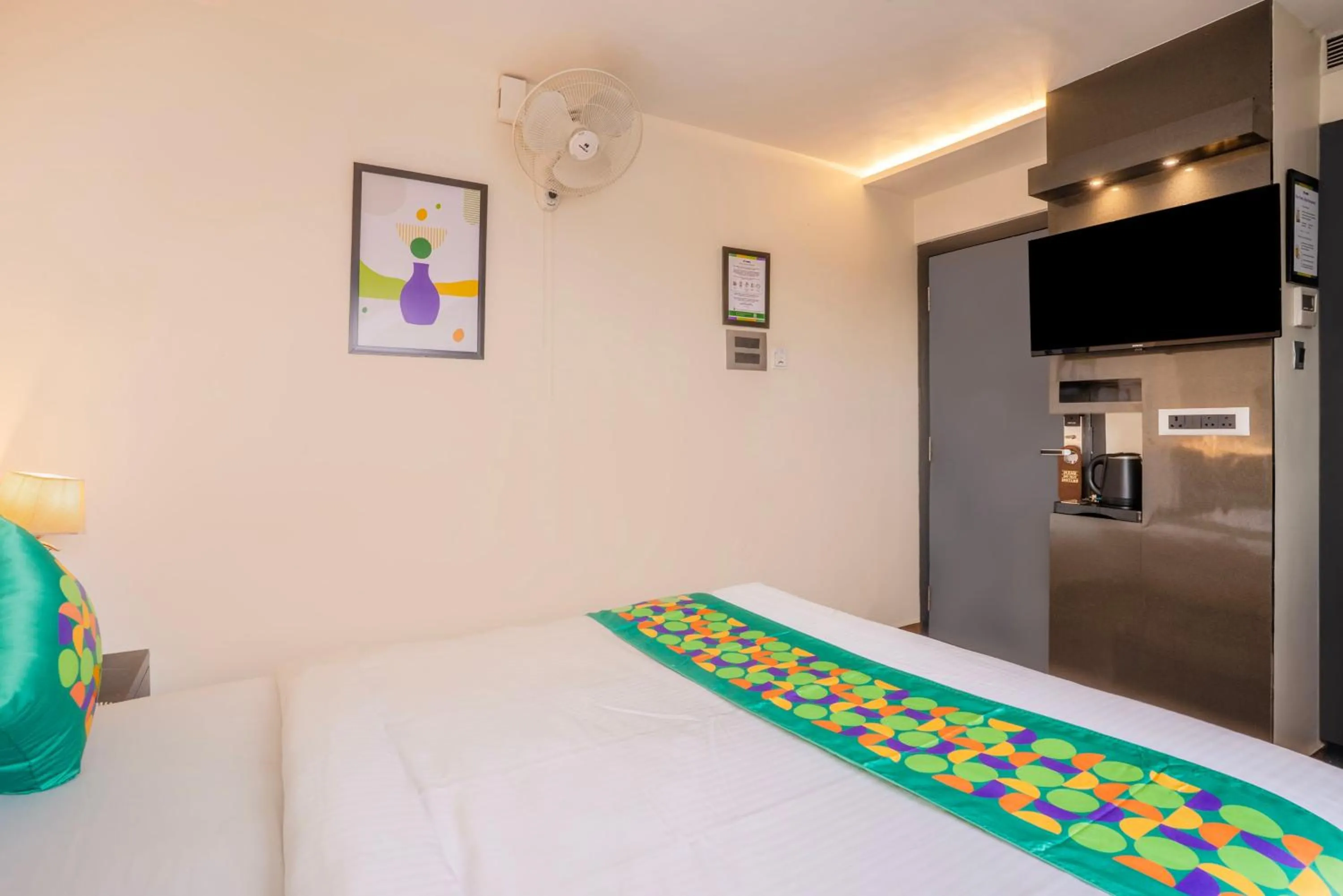 Bedroom, Bed in Treebo Golden Leaf