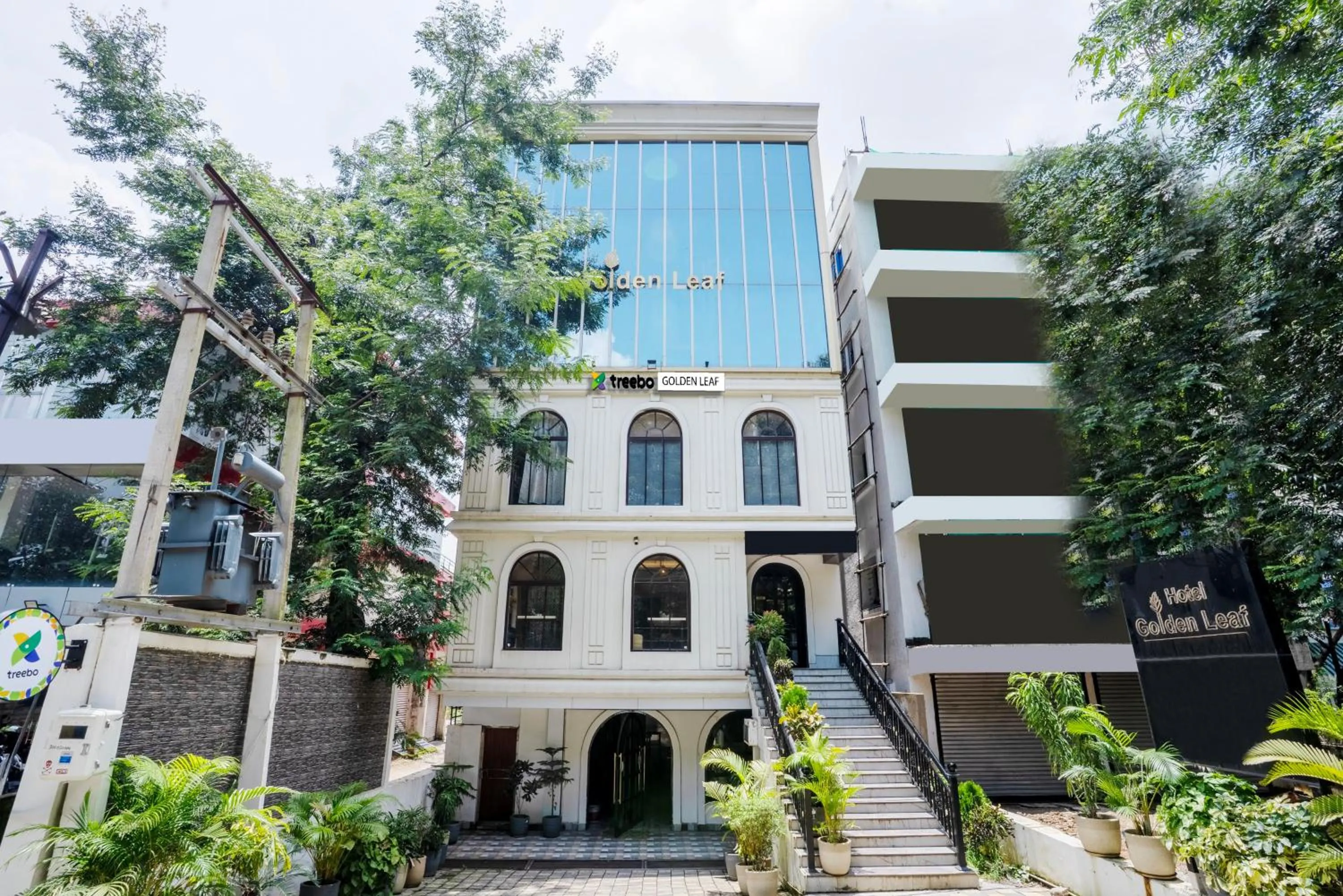 Property building in Treebo Golden Leaf