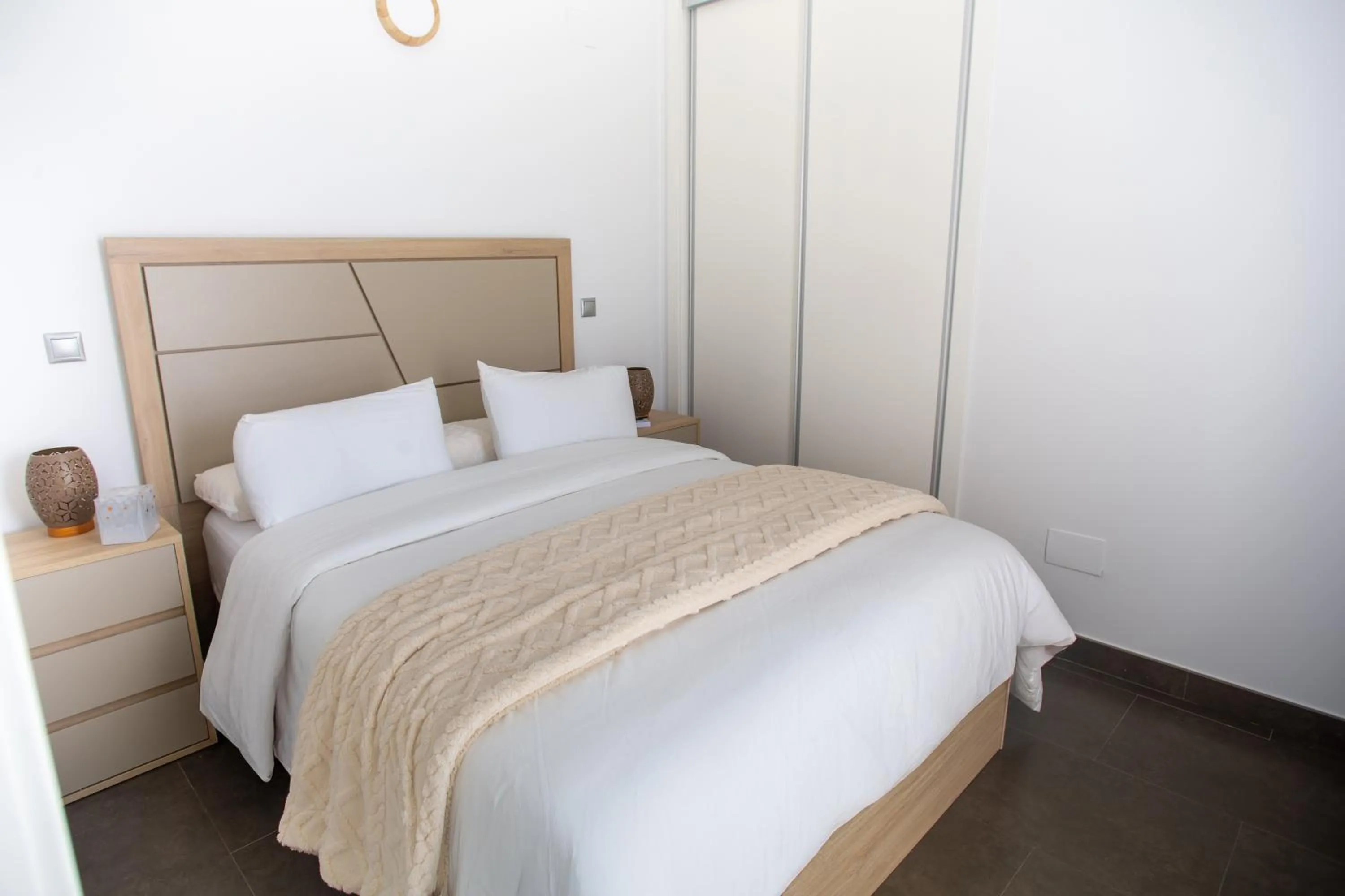 Bedroom, Bed in Maya Bay Suites