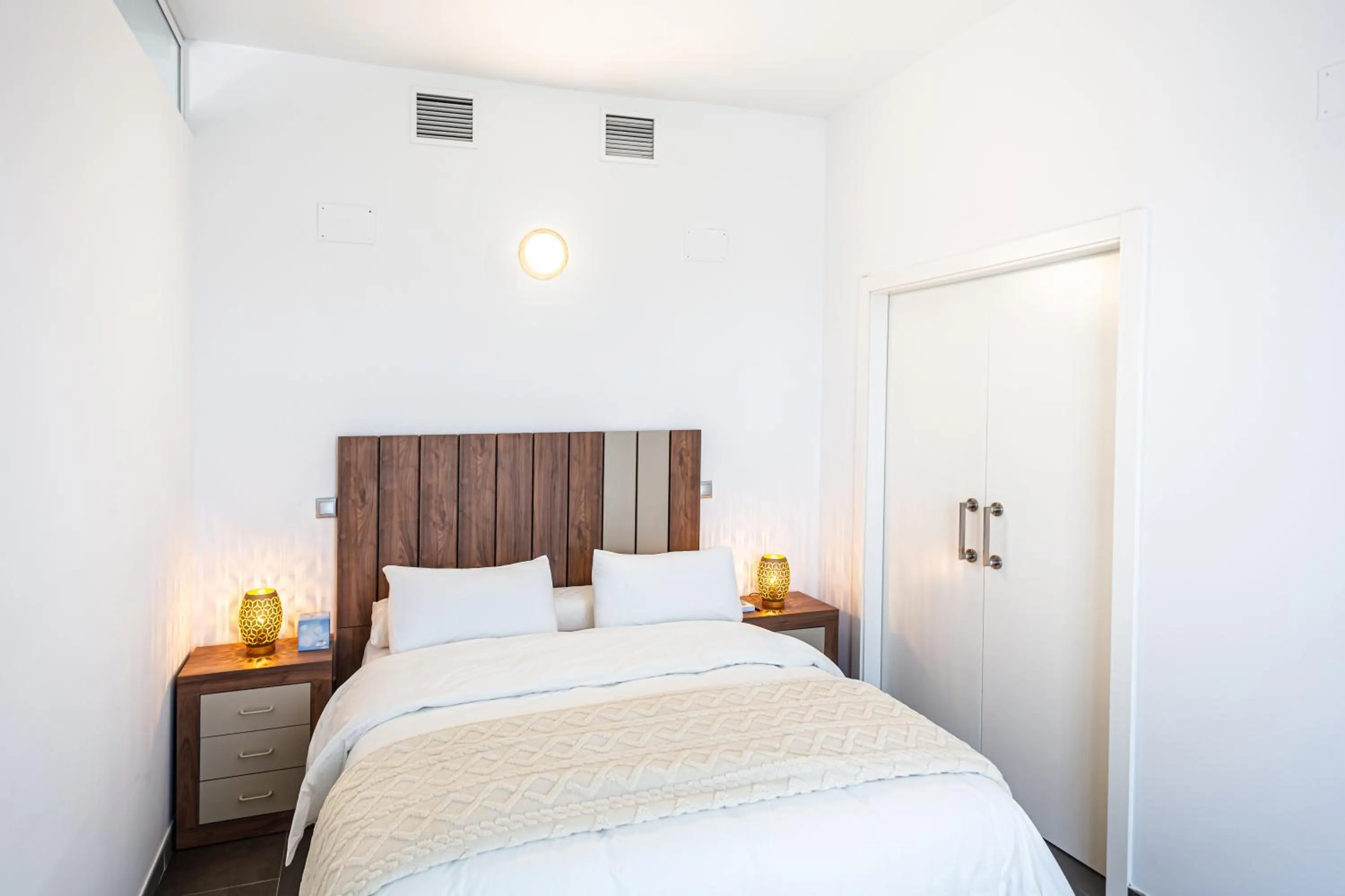 Bedroom, Bed in Maya Bay Suites