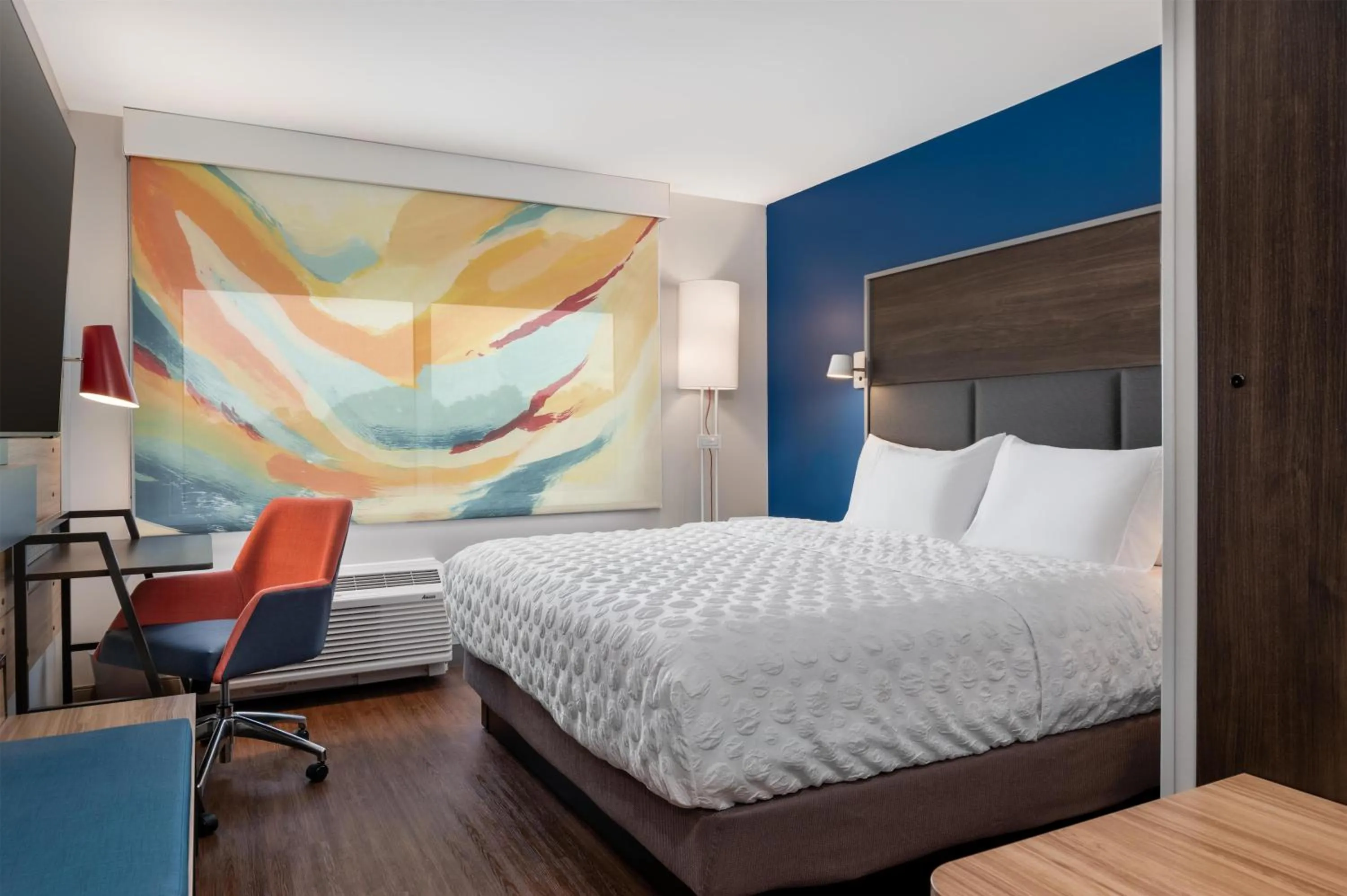 Bedroom, Bed in Tru By Hilton Battle Creek