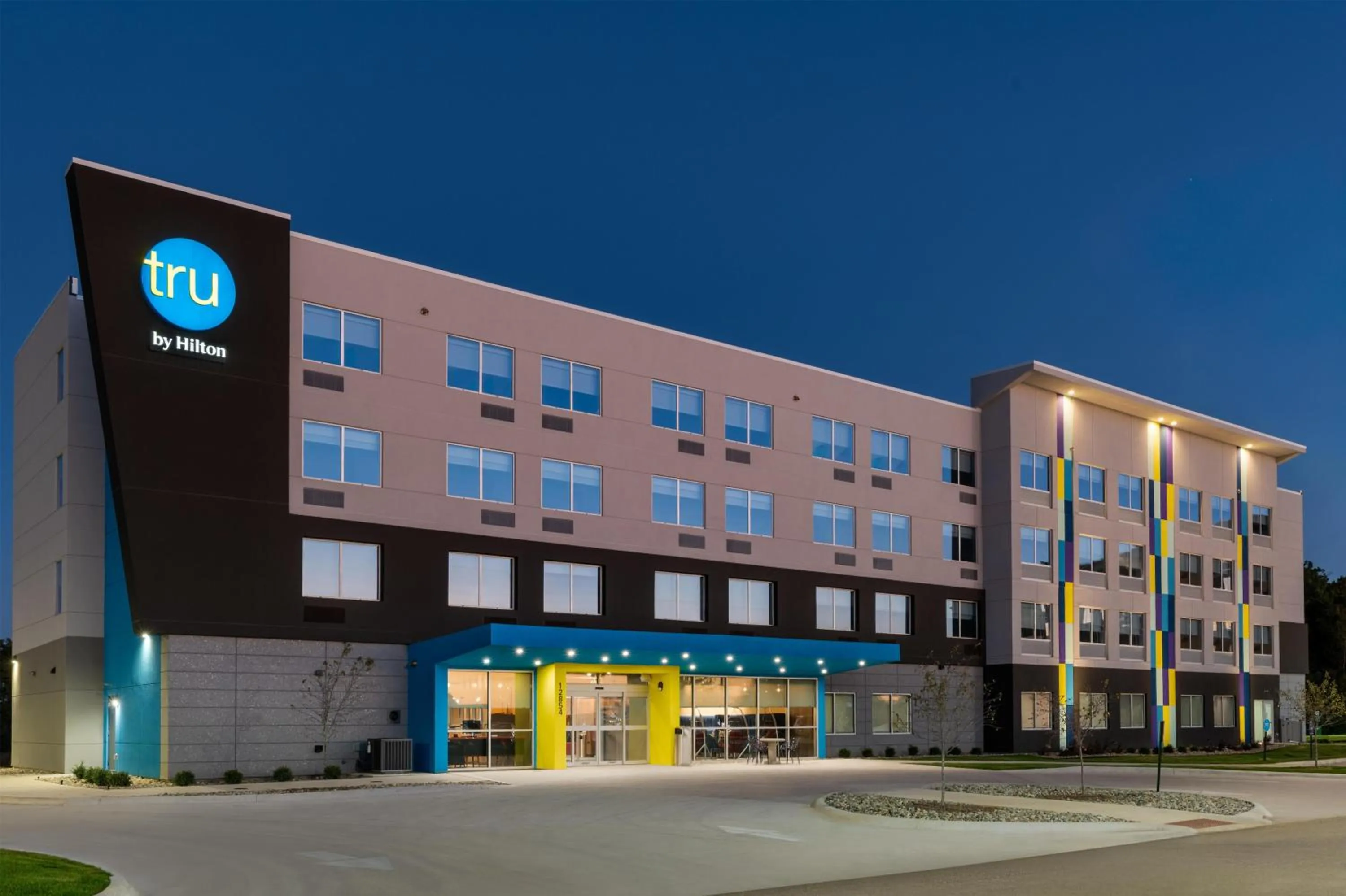 Property building in Tru By Hilton Battle Creek