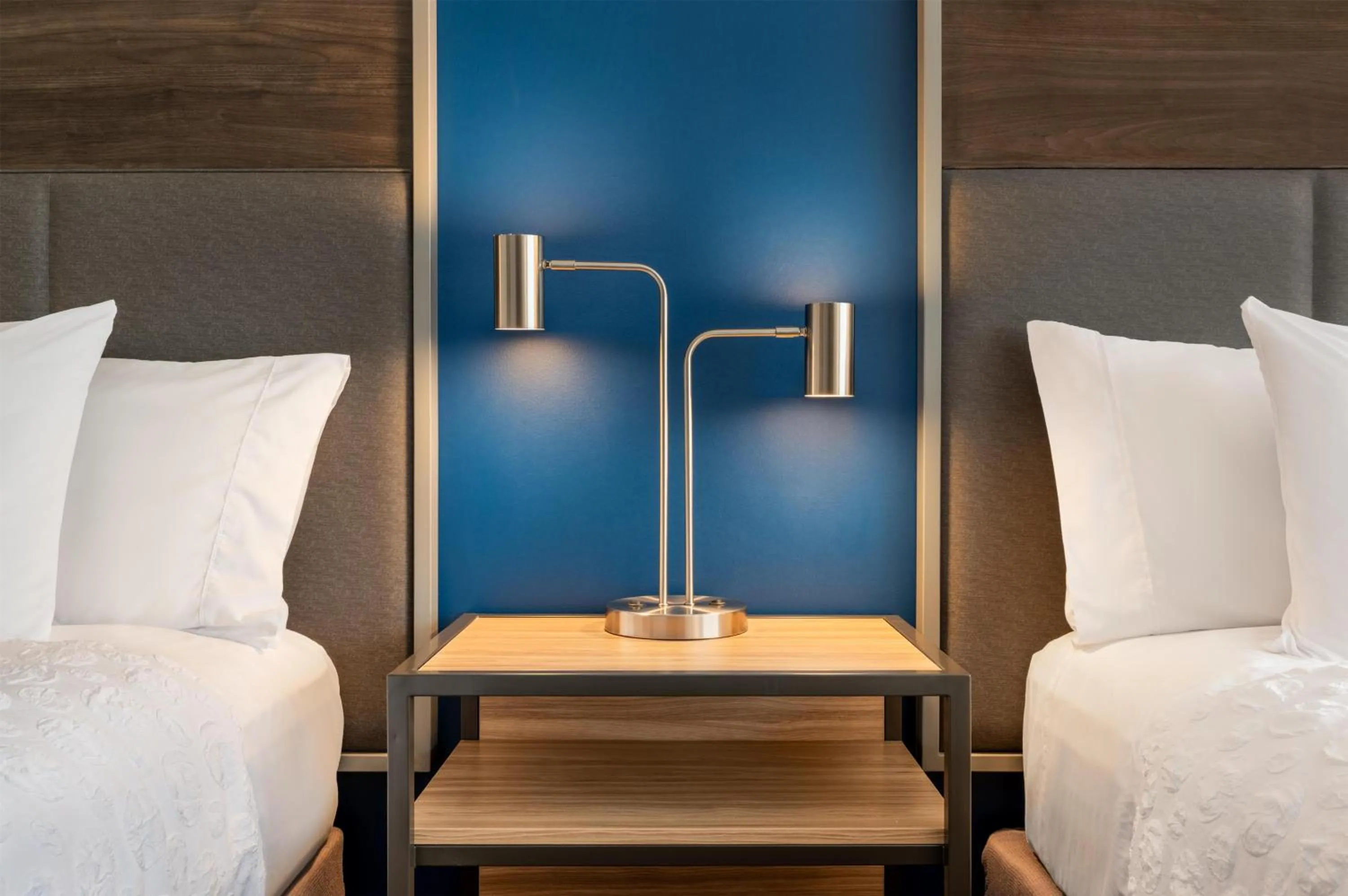 Bed in Tru By Hilton Battle Creek