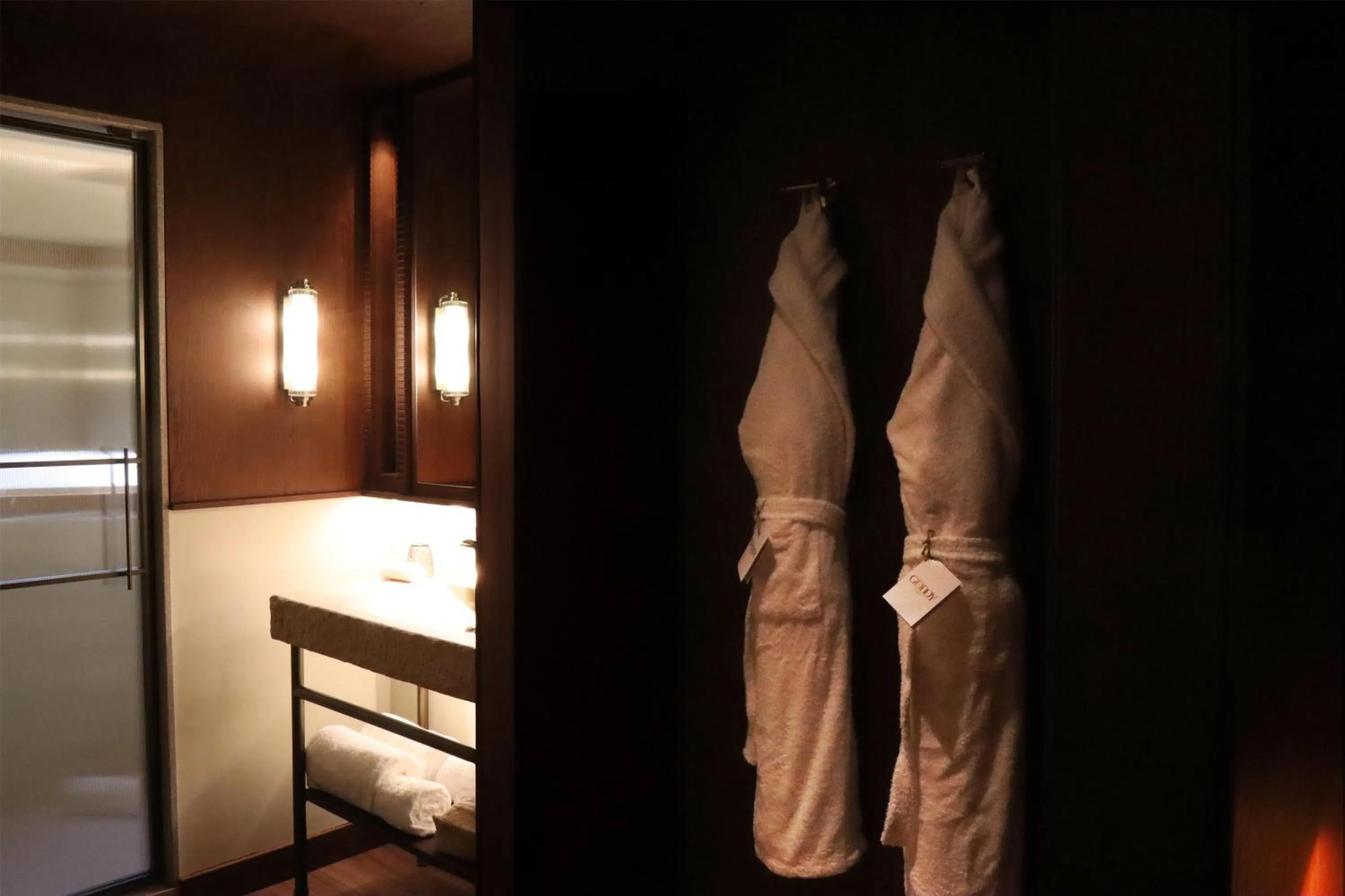 Bathroom, Bed in Palacio De Godoy Caceres, Curio Collection By Hilton