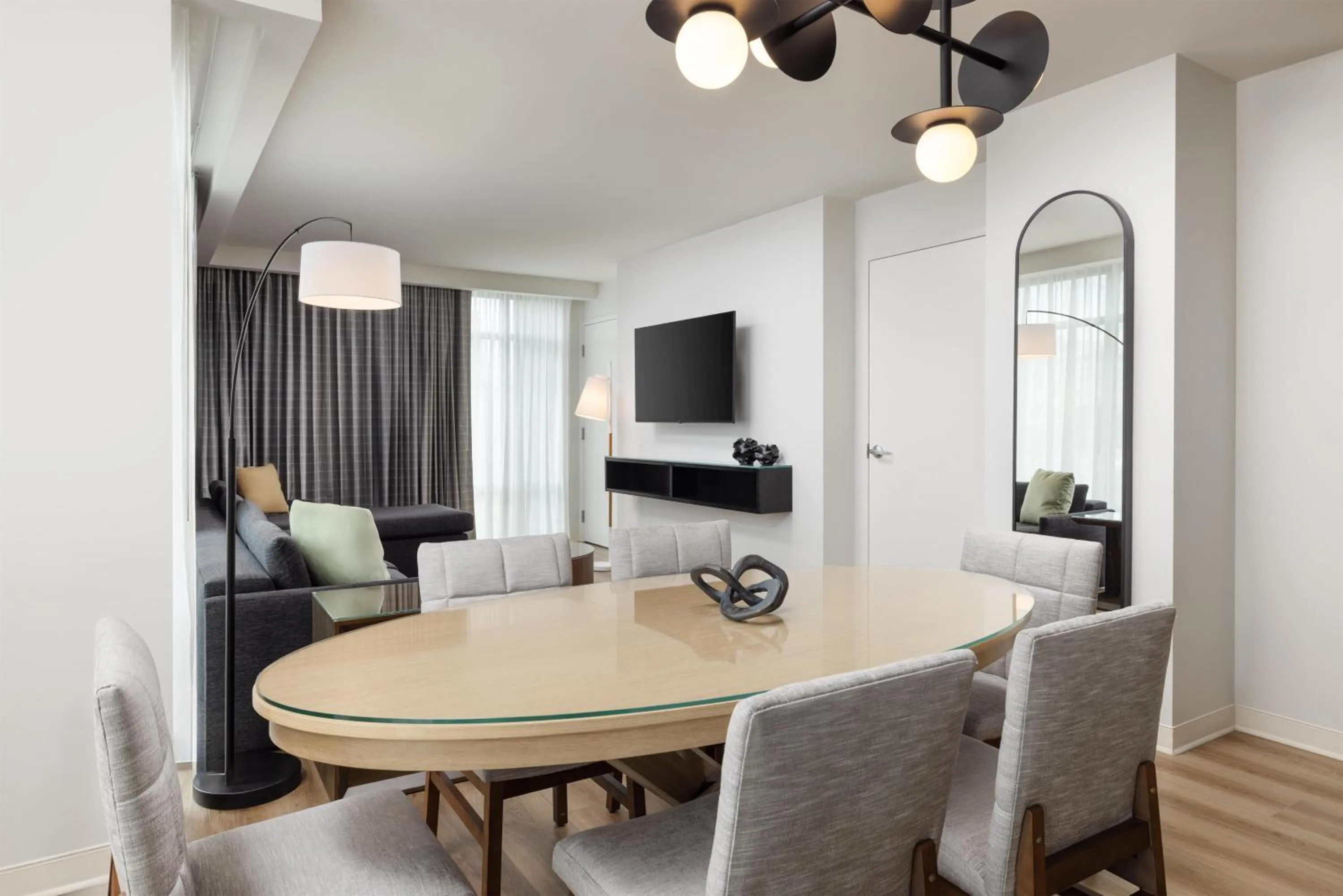 Living room in Embassy Suites By Hilton Chattanooga Downtown