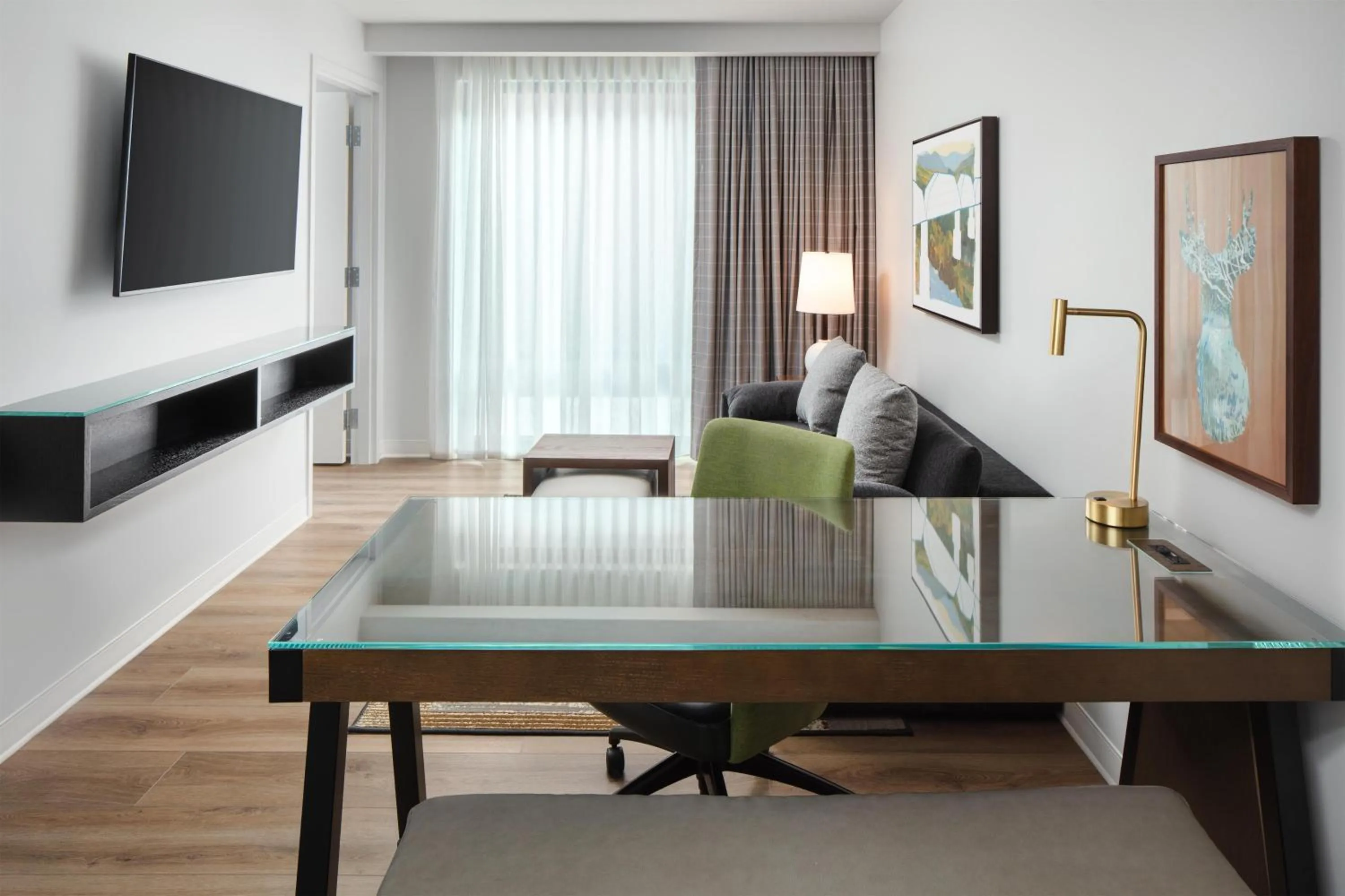 Bed in Embassy Suites By Hilton Chattanooga Downtown