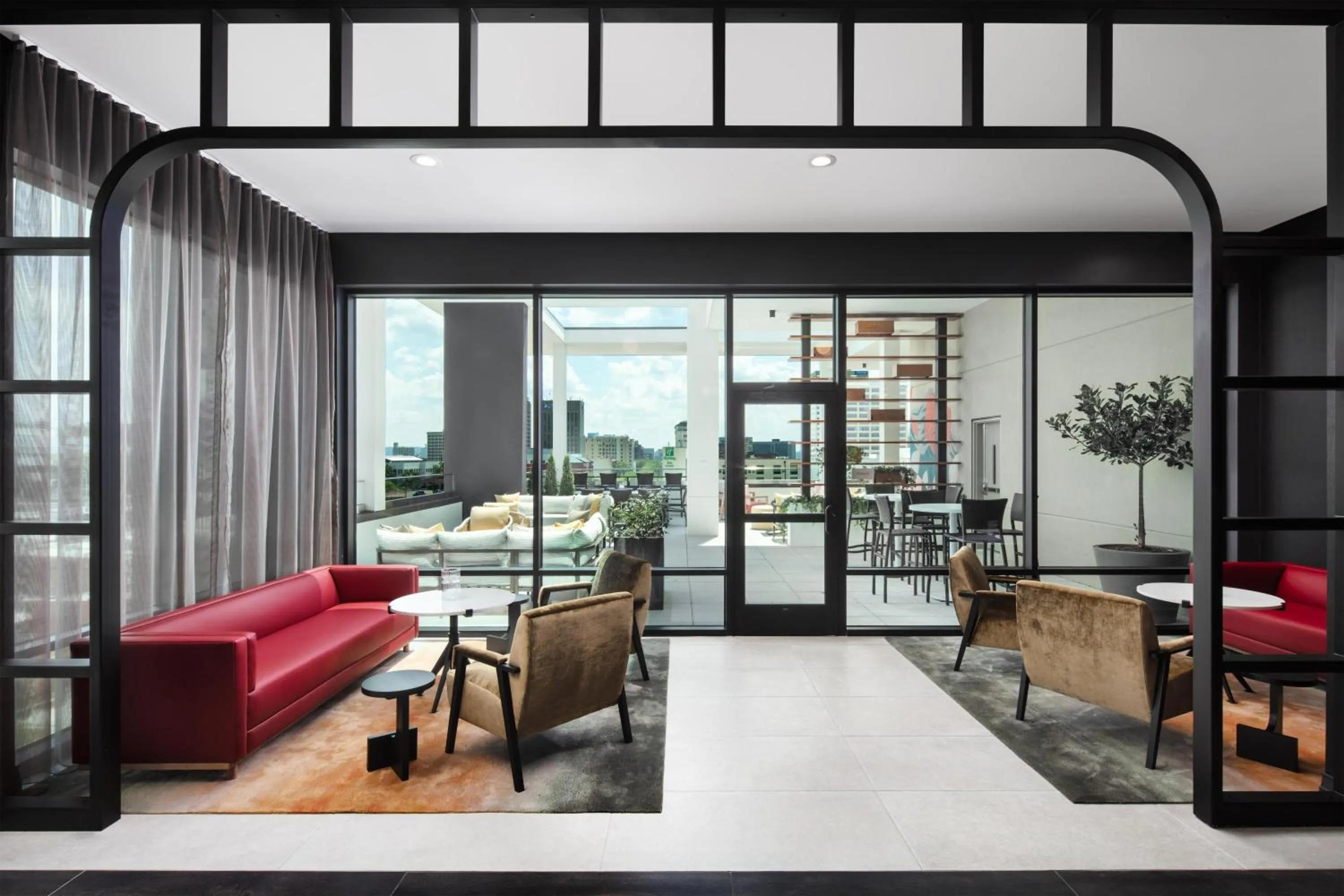 Patio in Embassy Suites By Hilton Chattanooga Downtown