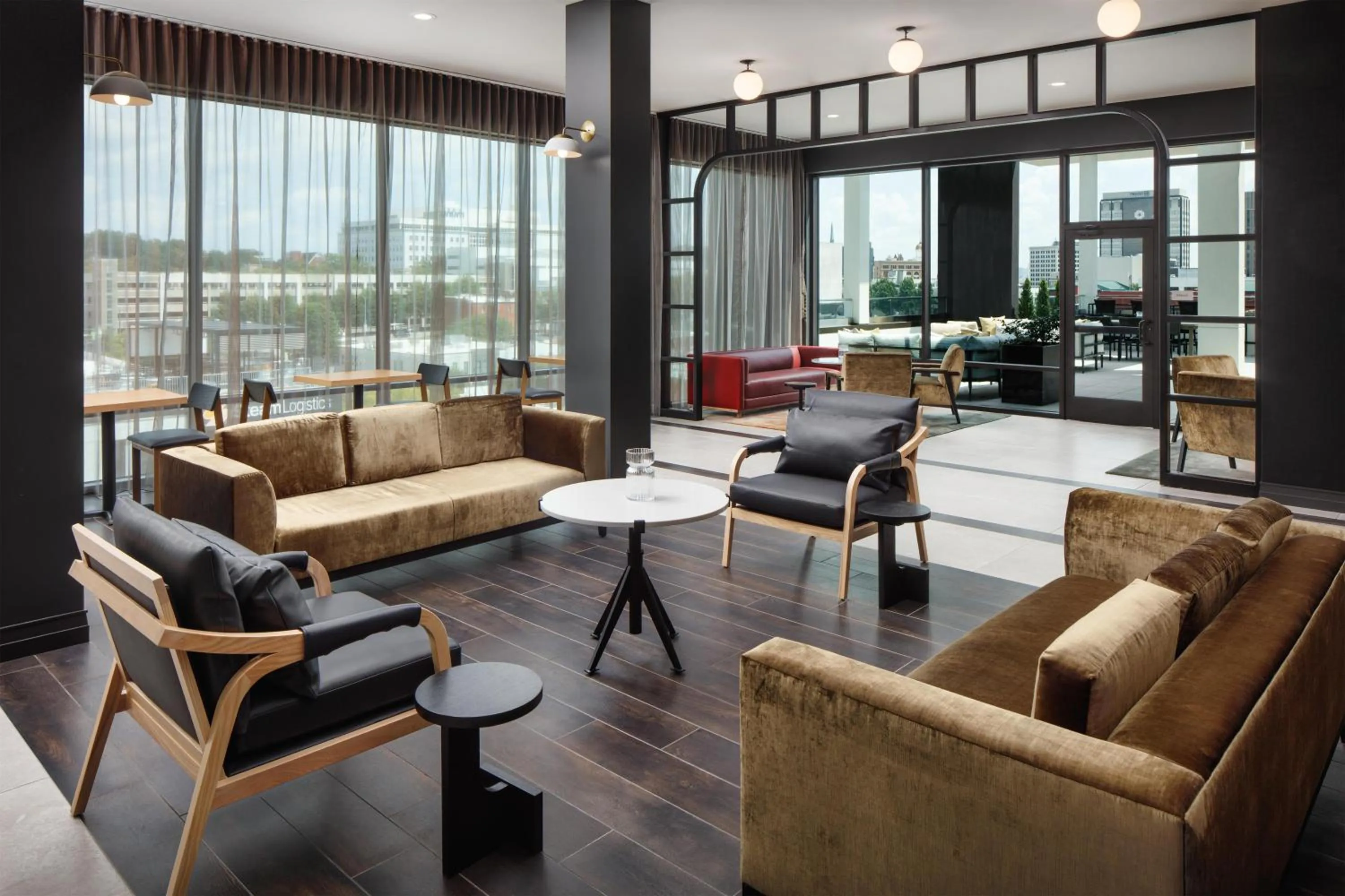 Restaurant/places to eat in Embassy Suites By Hilton Chattanooga Downtown