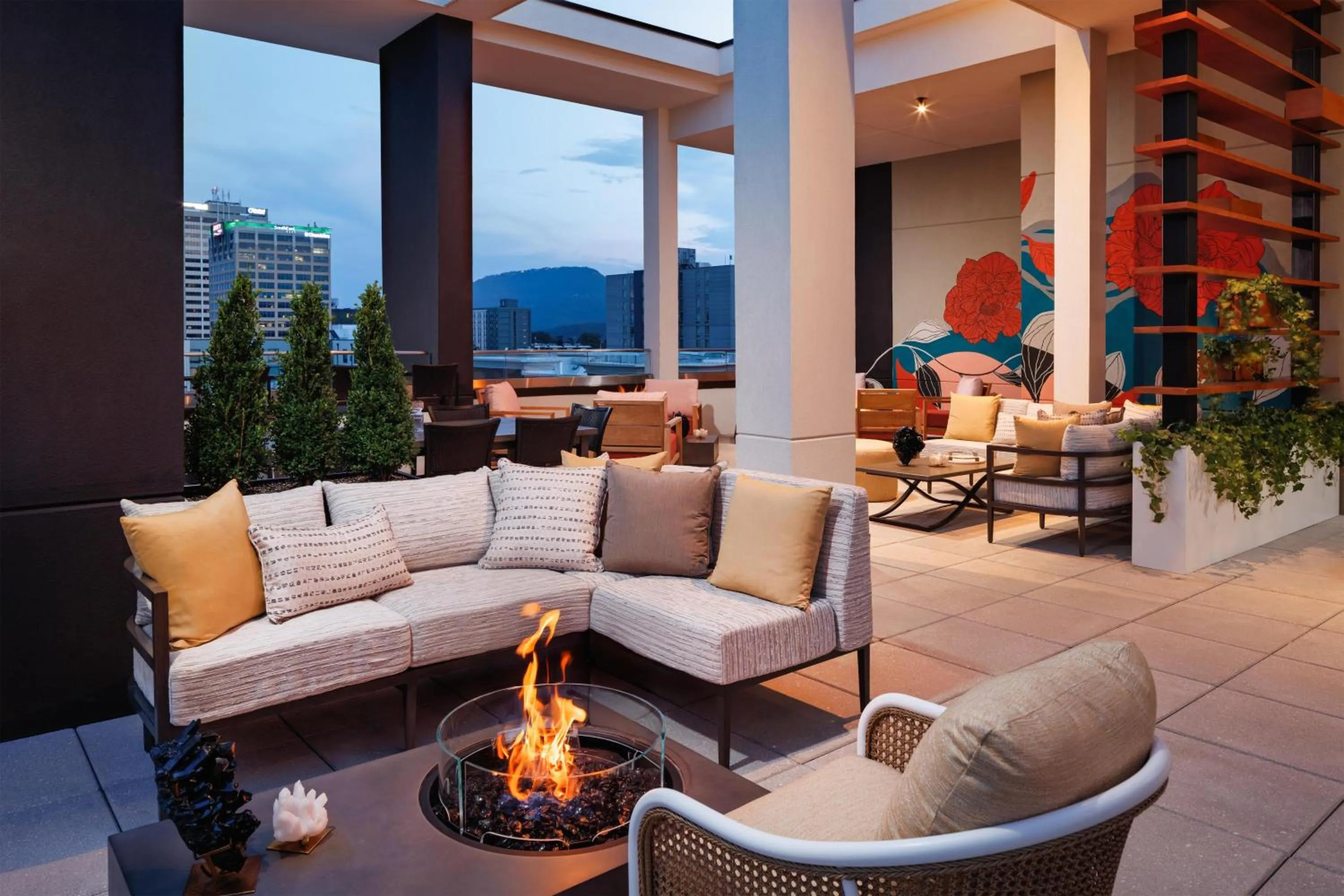 Patio in Embassy Suites By Hilton Chattanooga Downtown