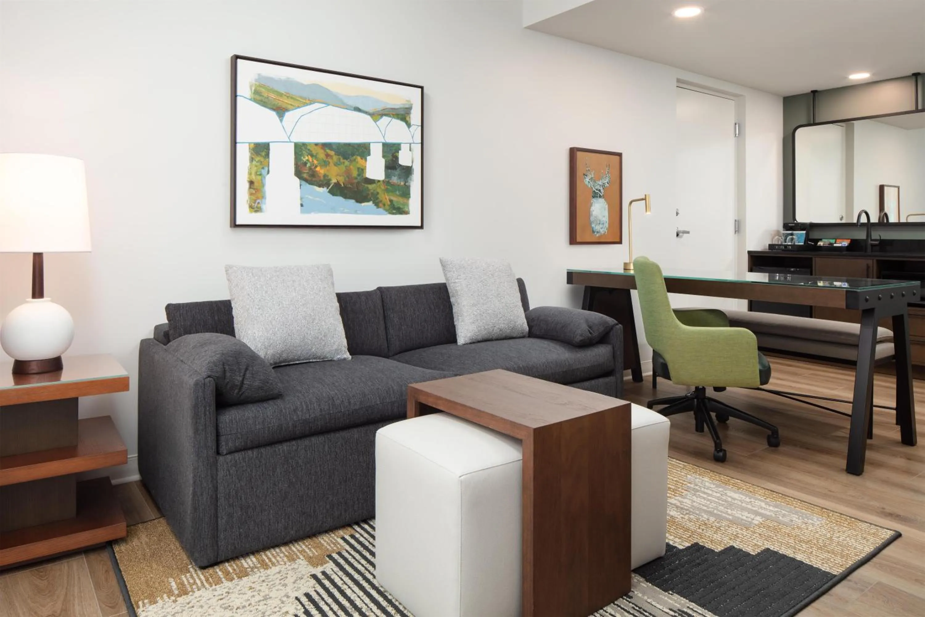 Living room in Embassy Suites By Hilton Chattanooga Downtown