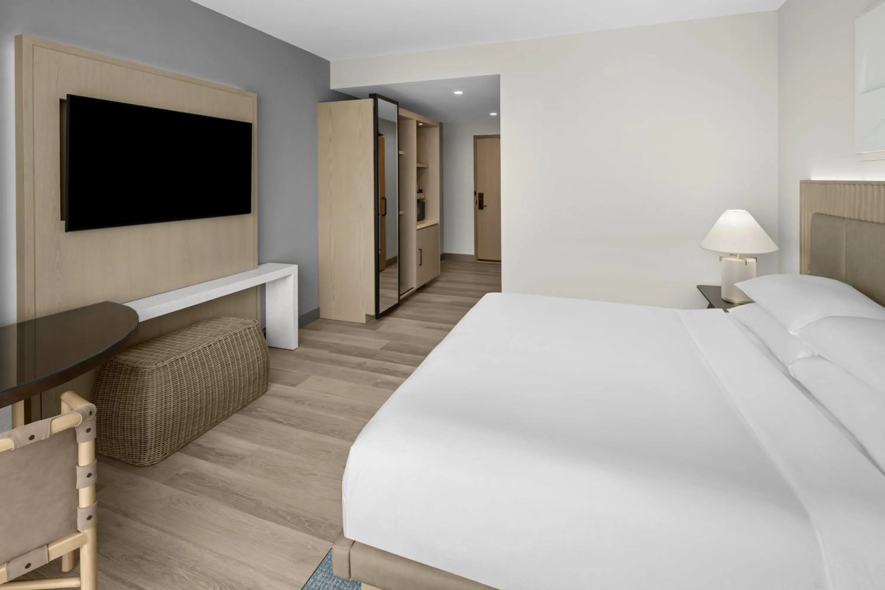 Bedroom, Bed in Hilton Jacksonville At Mayo Clinic