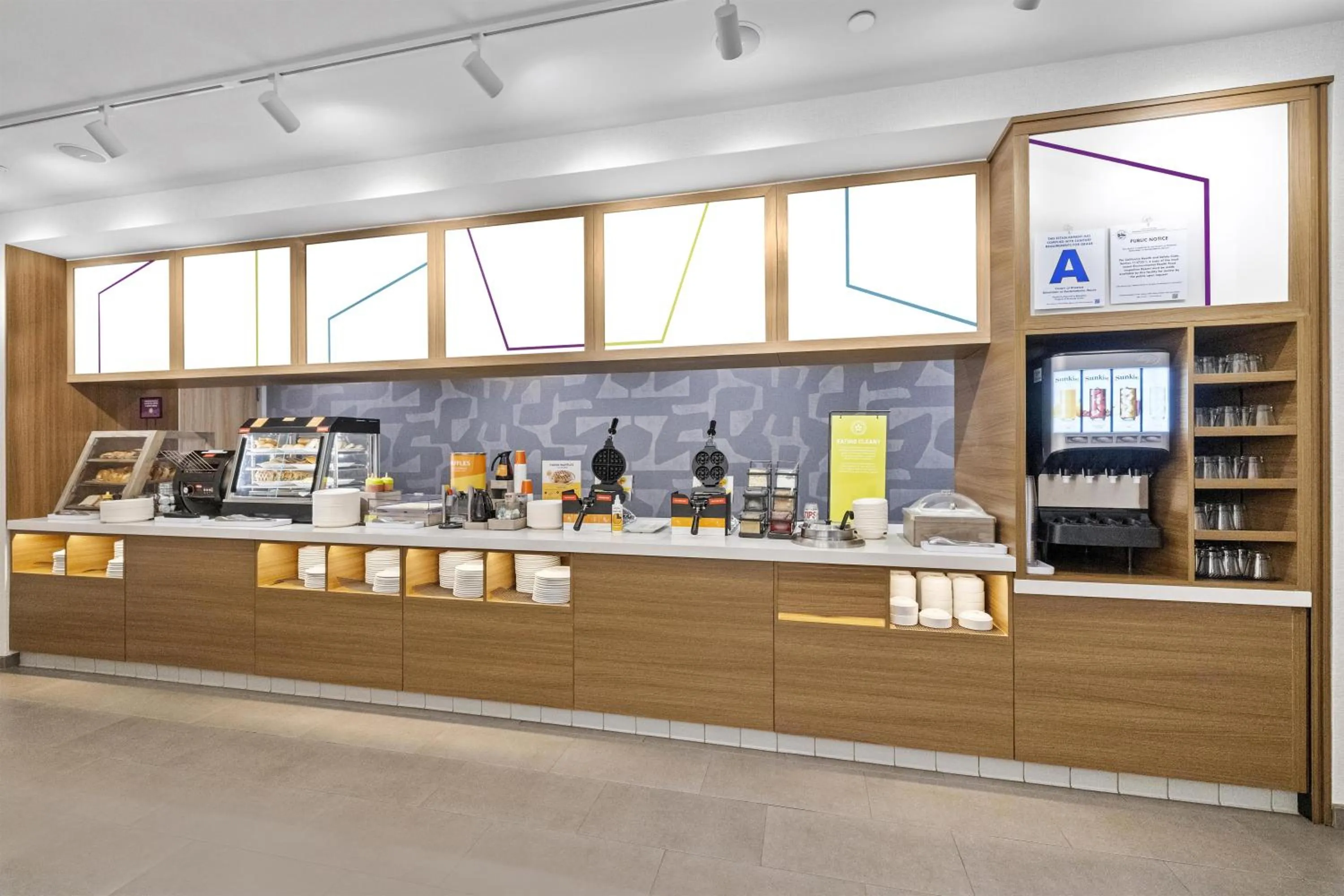 Breakfast in Home2 Suites By Hilton Riverside Downtown