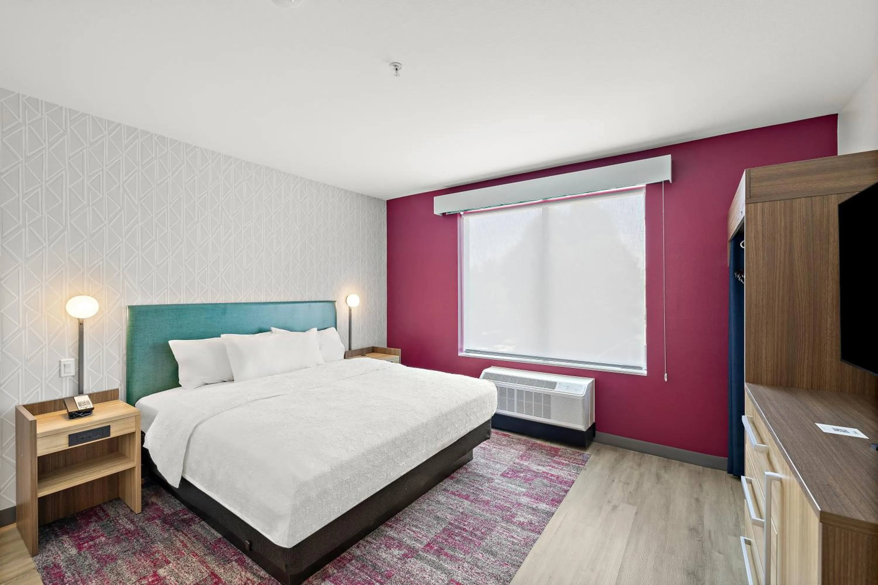 Bed in Home2 Suites By Hilton Riverside Downtown