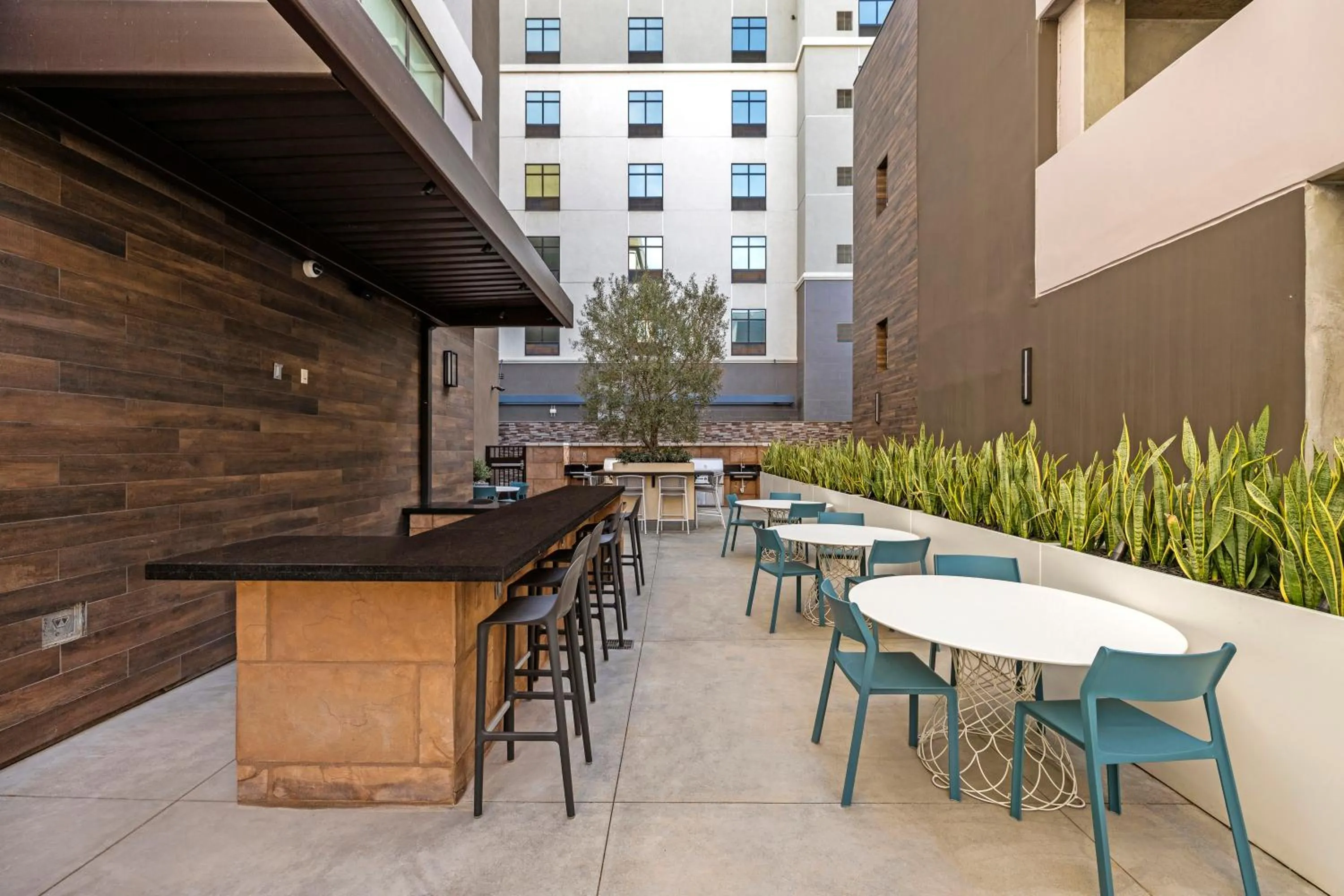 Balcony/Terrace in Home2 Suites By Hilton Riverside Downtown