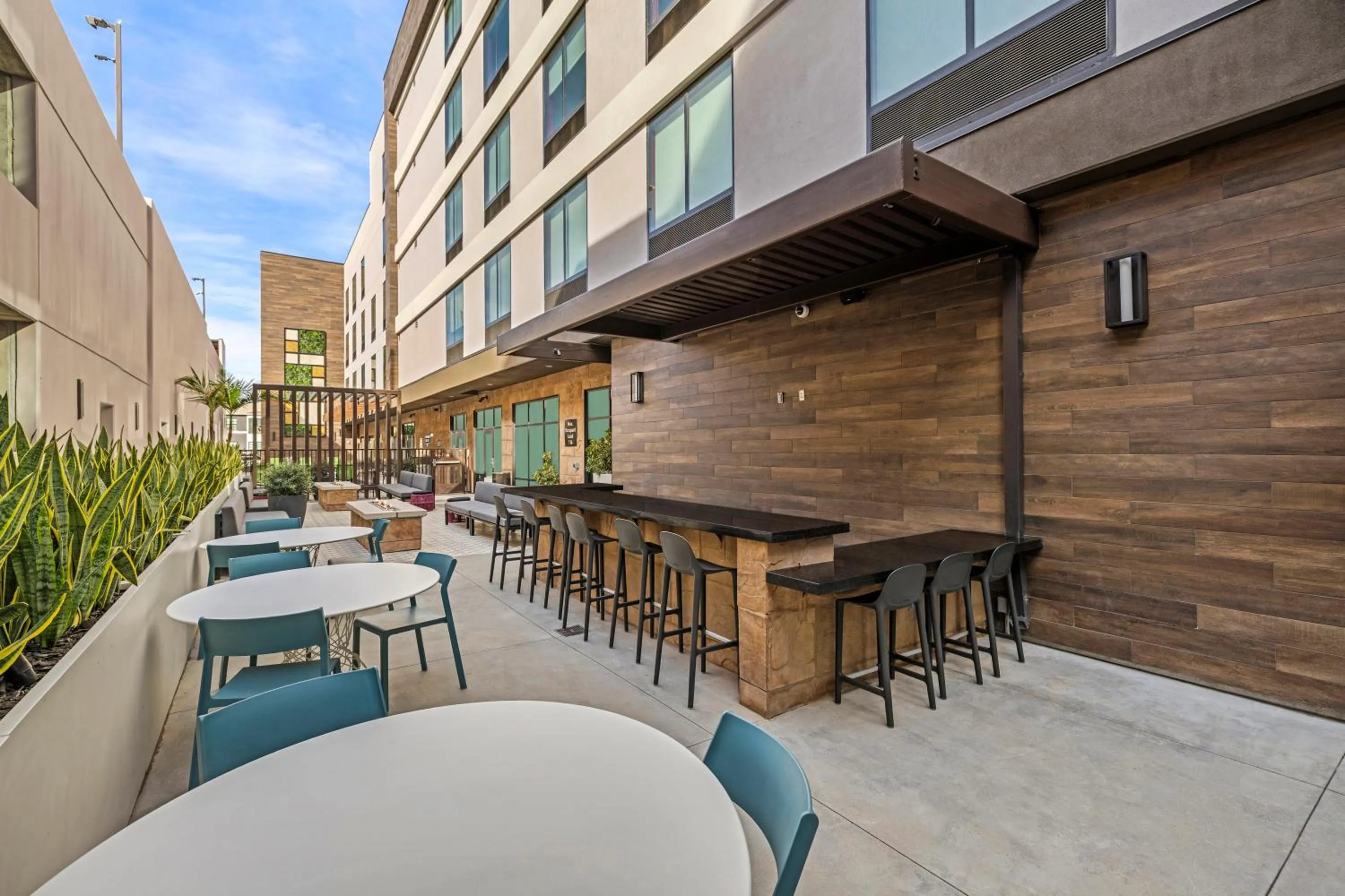 Balcony/Terrace in Home2 Suites By Hilton Riverside Downtown