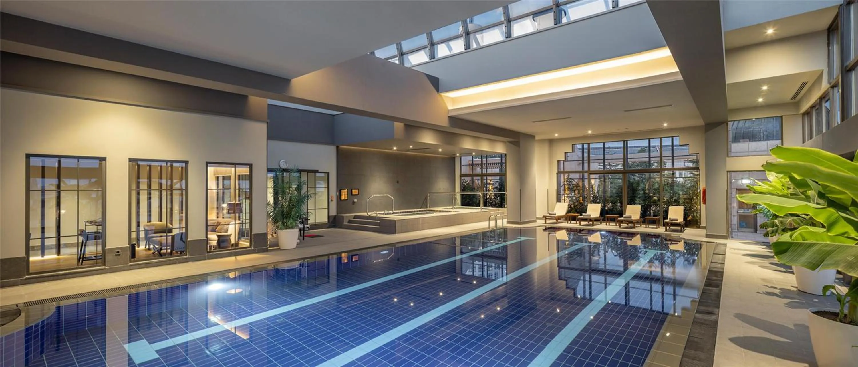 Pool view in Ankara HiltonSA