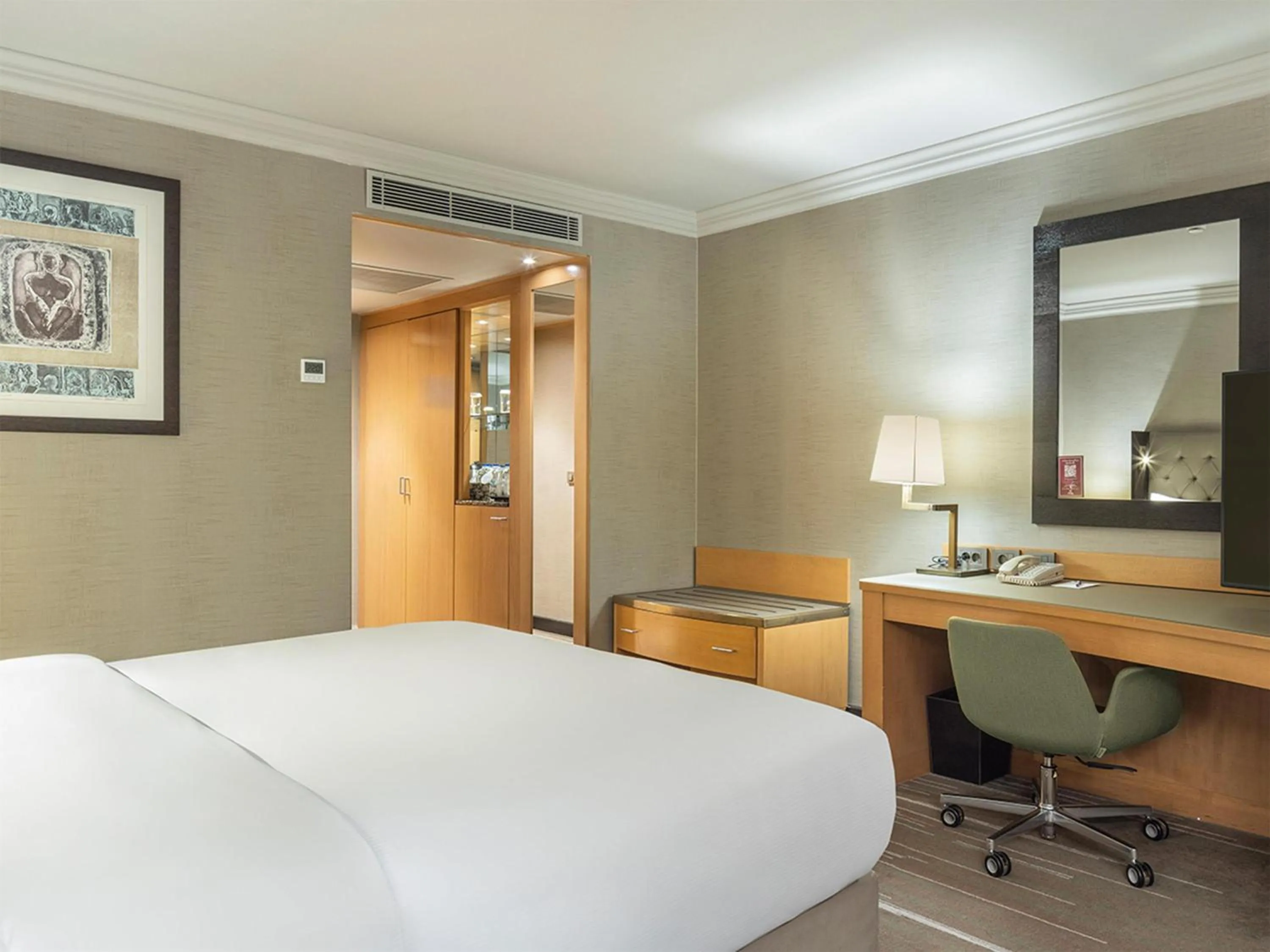 Bedroom, Bed in Ankara HiltonSA