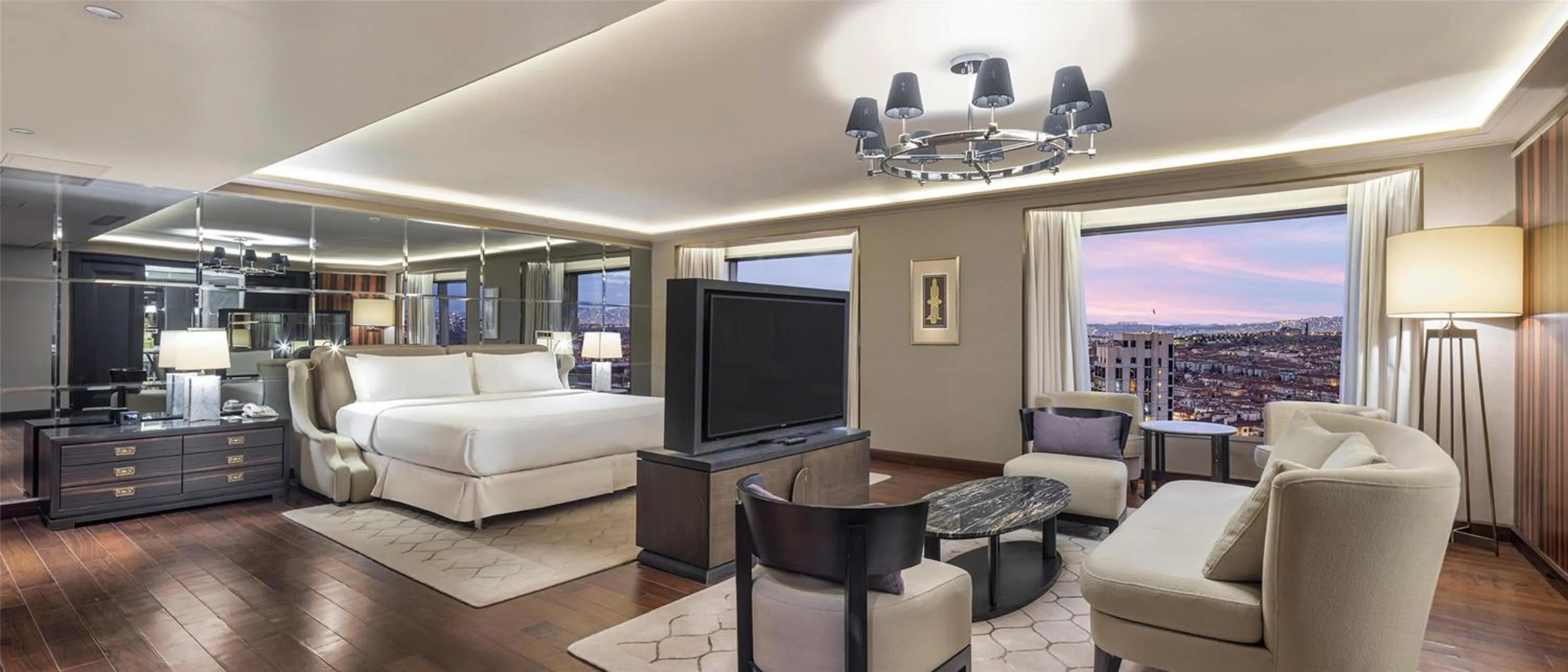 Living room, Bed in Ankara HiltonSA