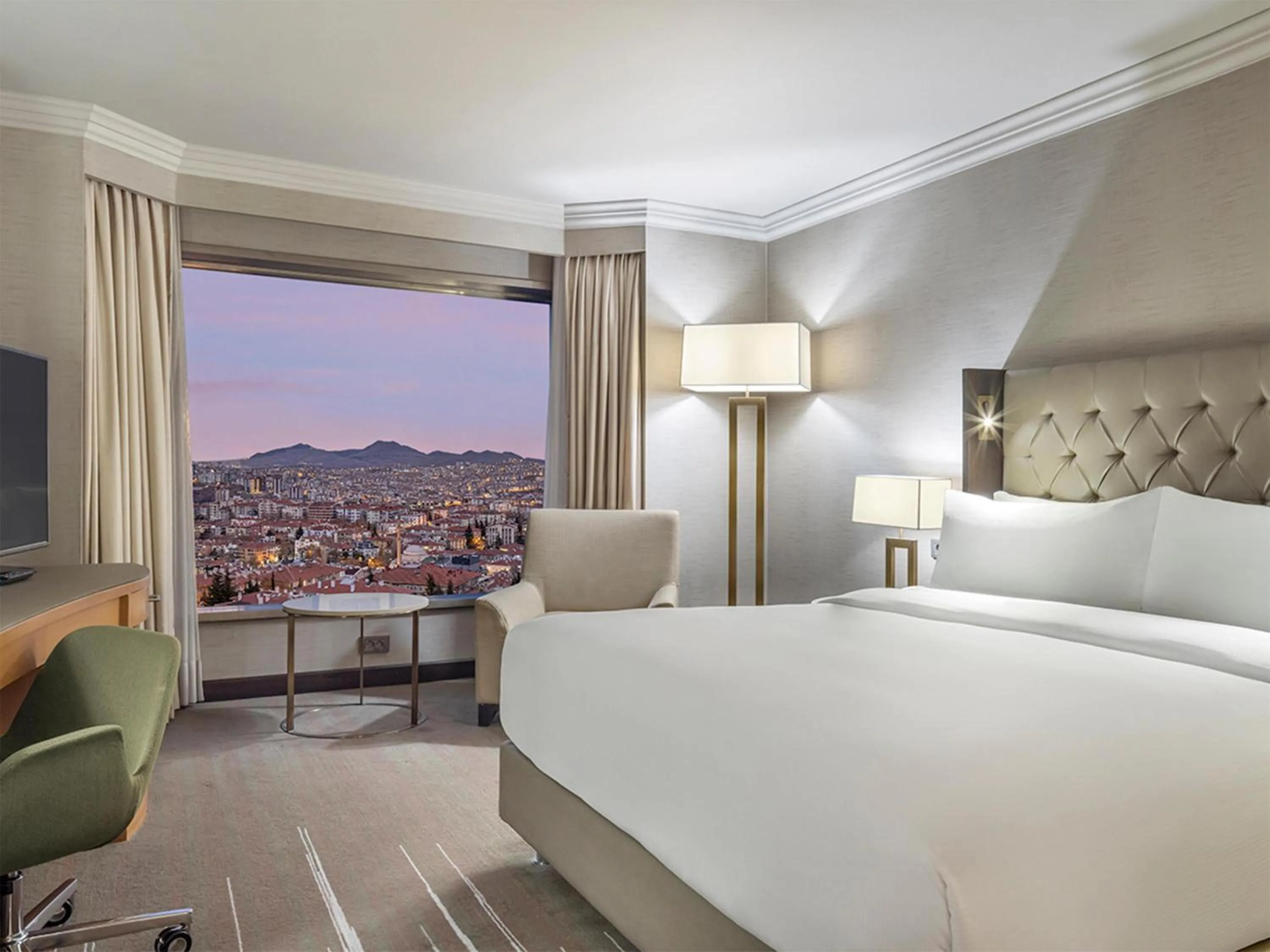 Bed in Ankara HiltonSA