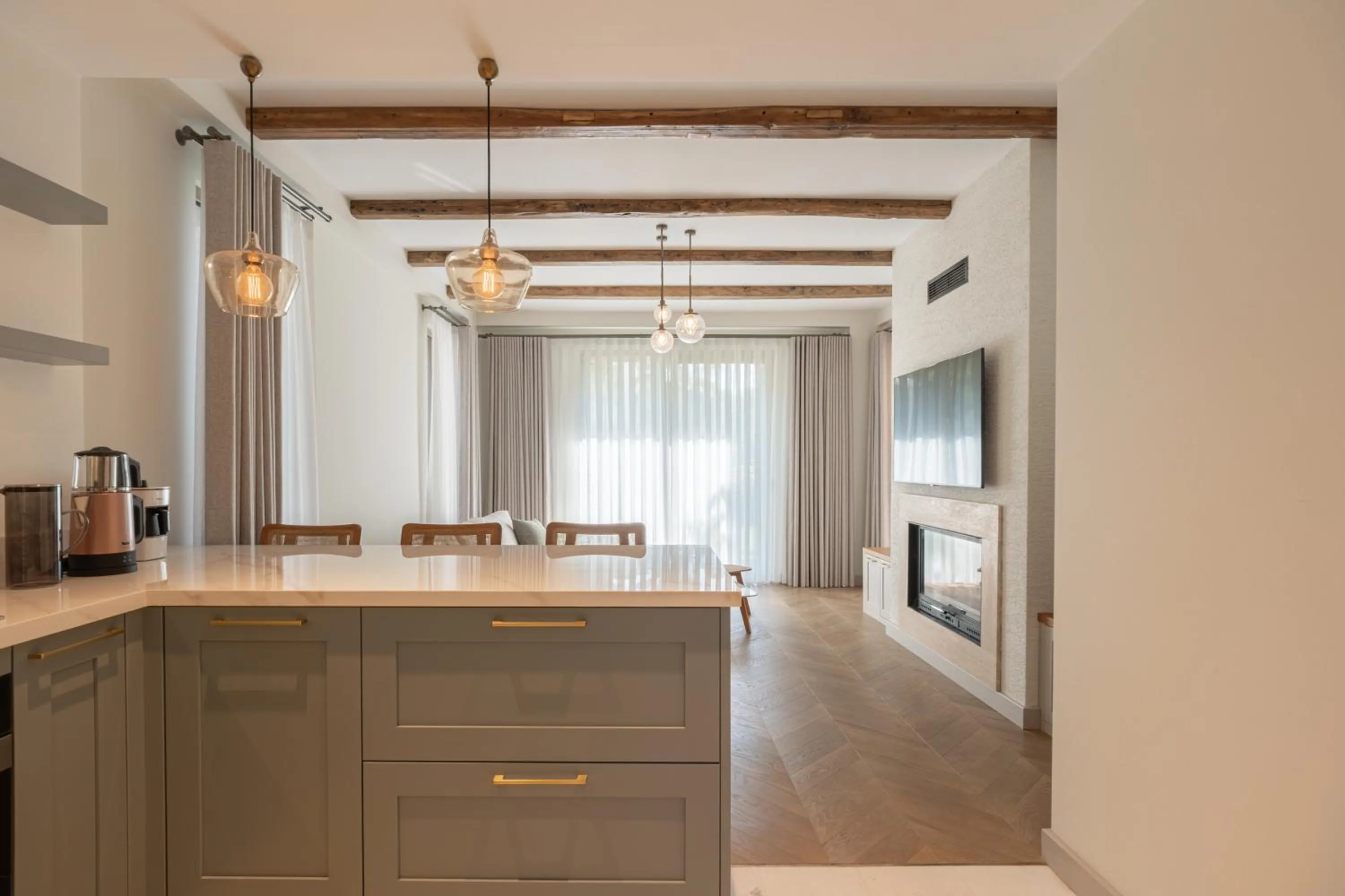 Coffee/tea facilities in Mimosa Mansions