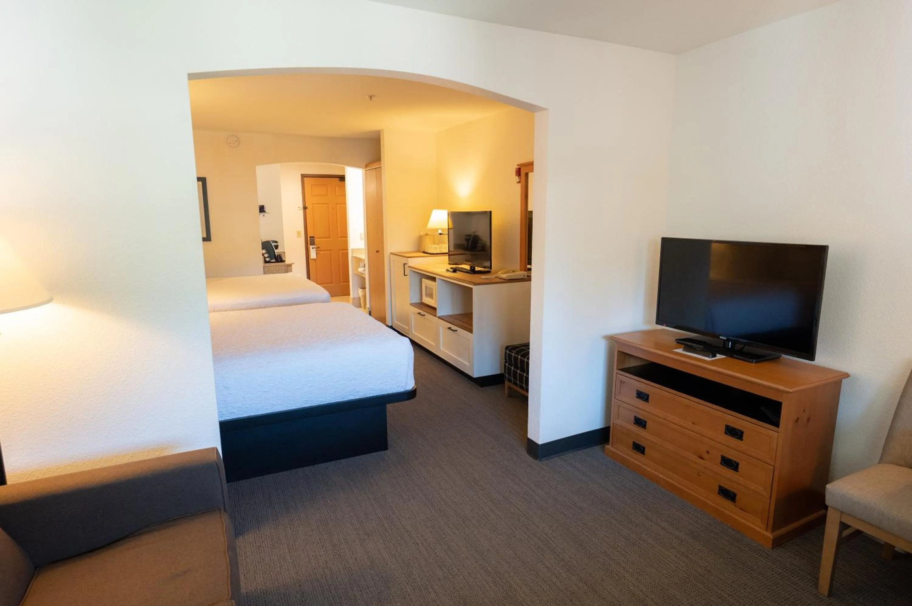 Bed in Icicle Village Resort