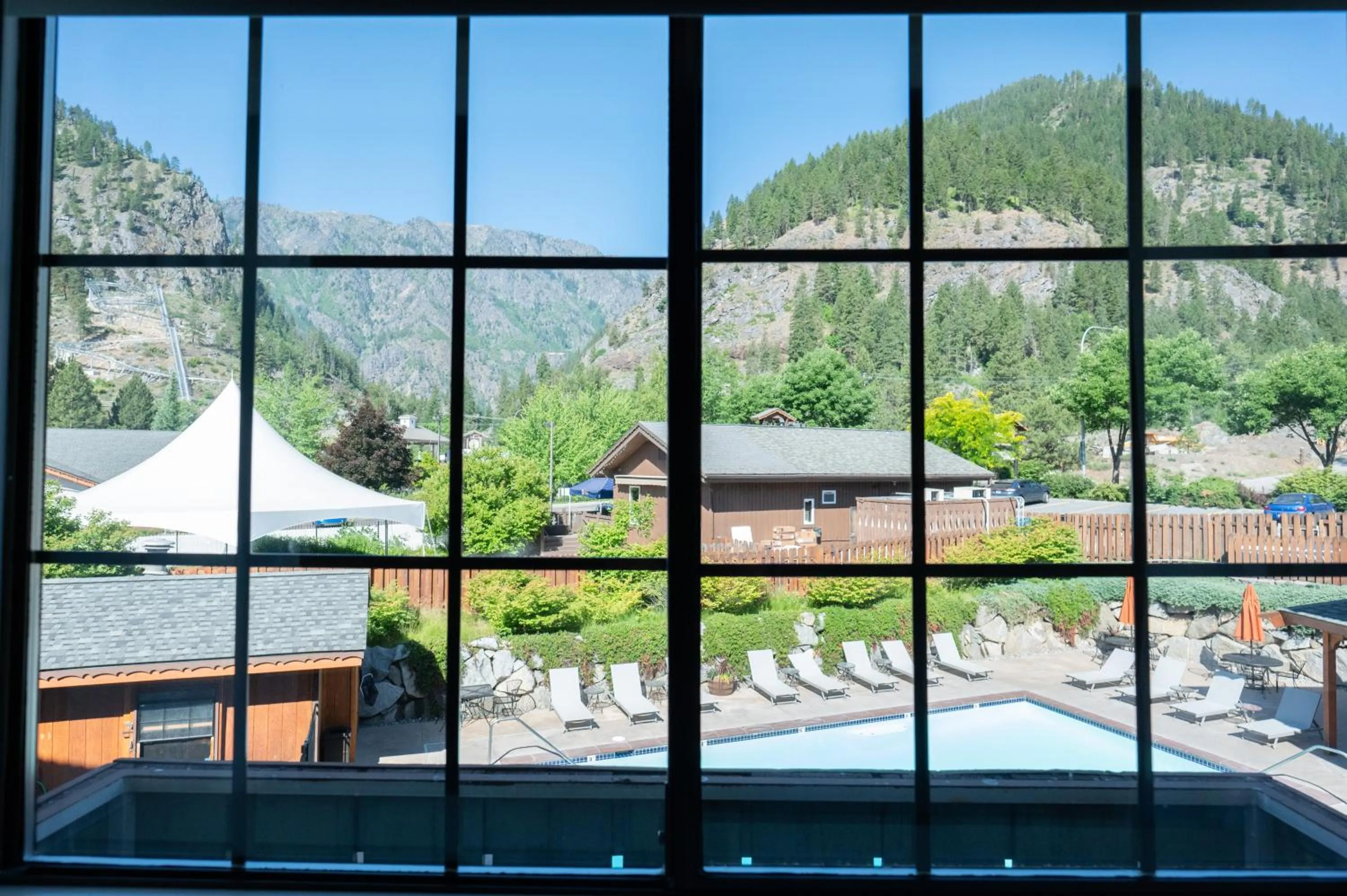 Mountain view in Icicle Village Resort