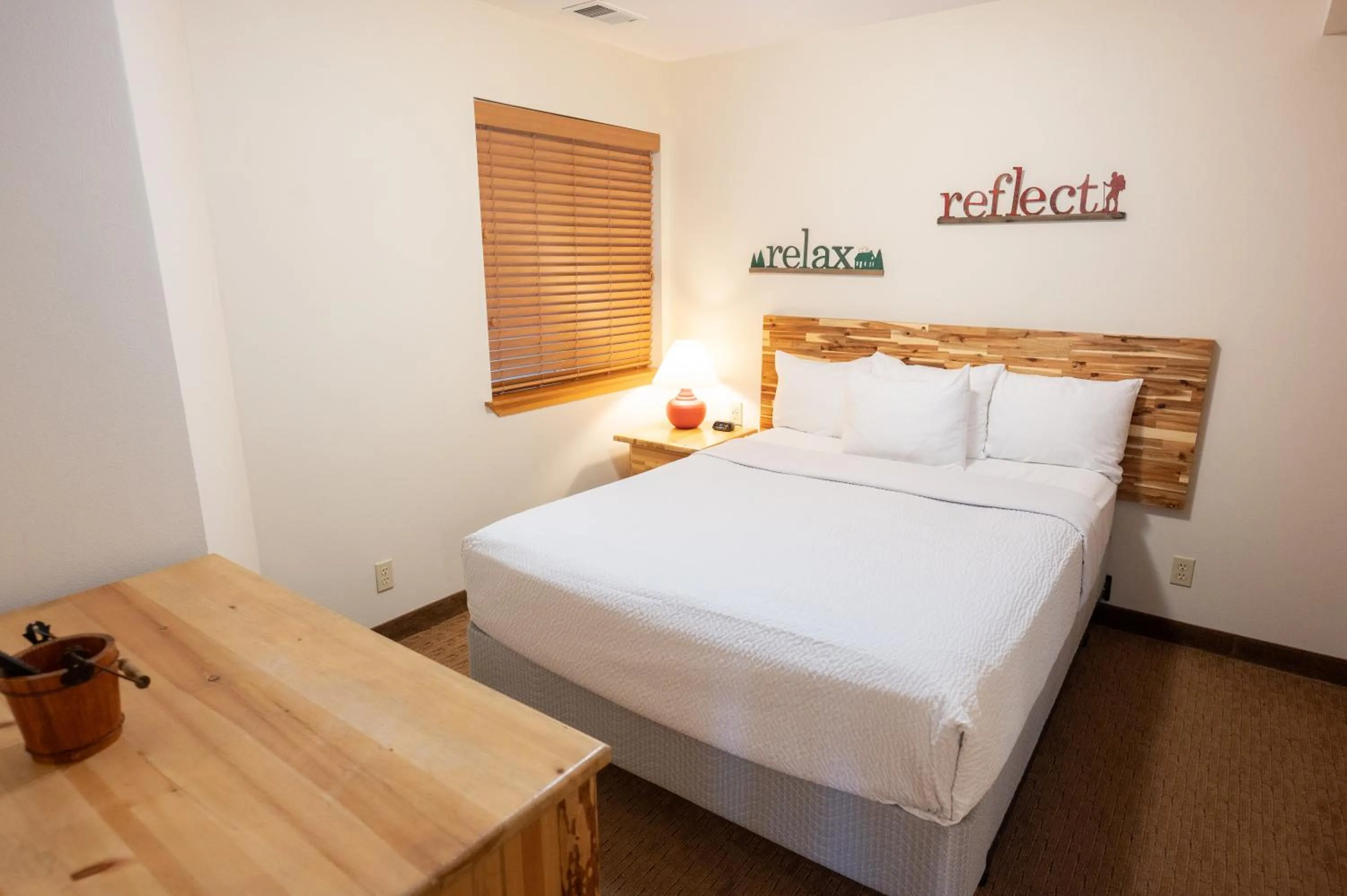 Bed in Icicle Village Resort