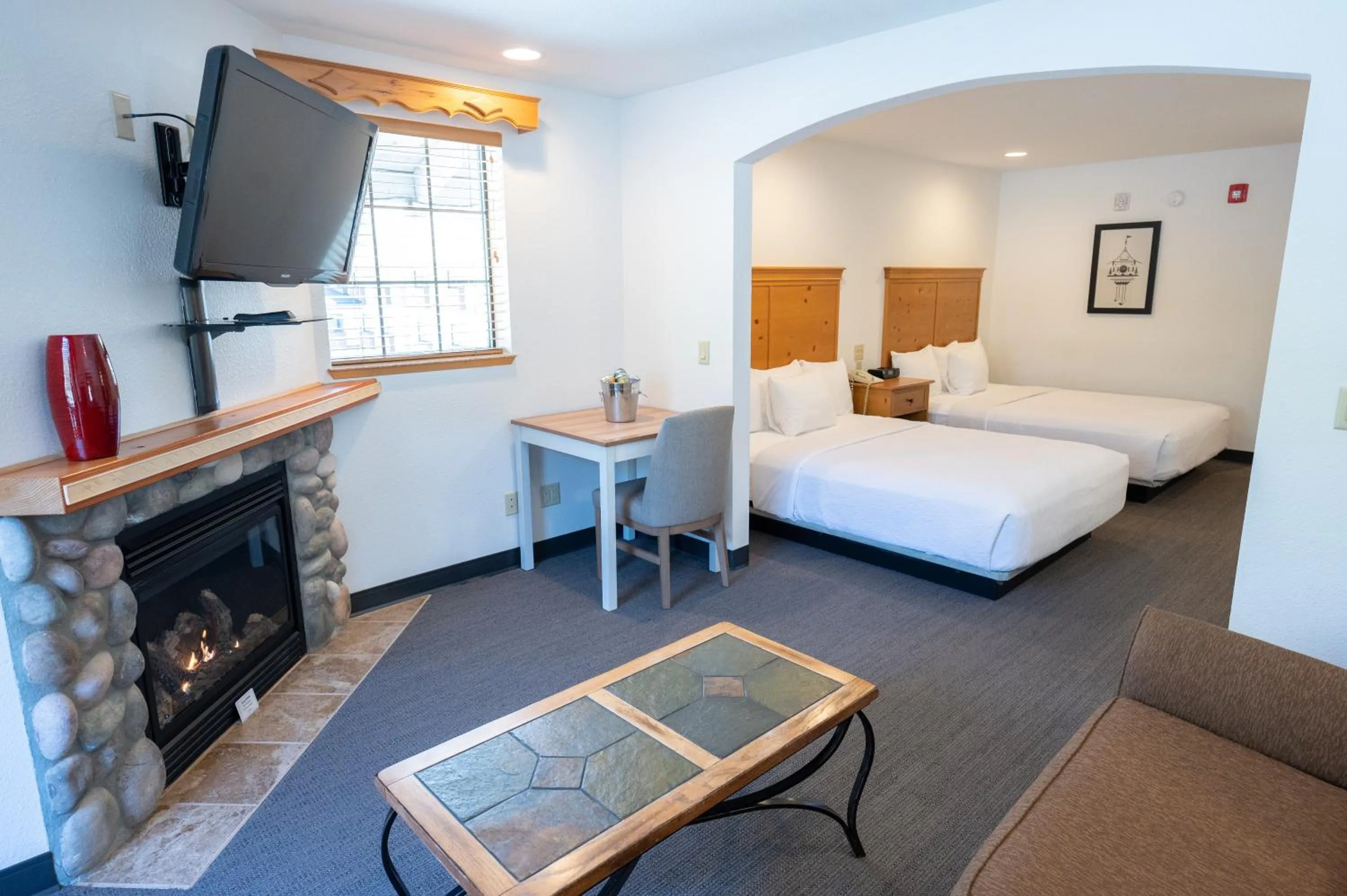 Bed in Icicle Village Resort