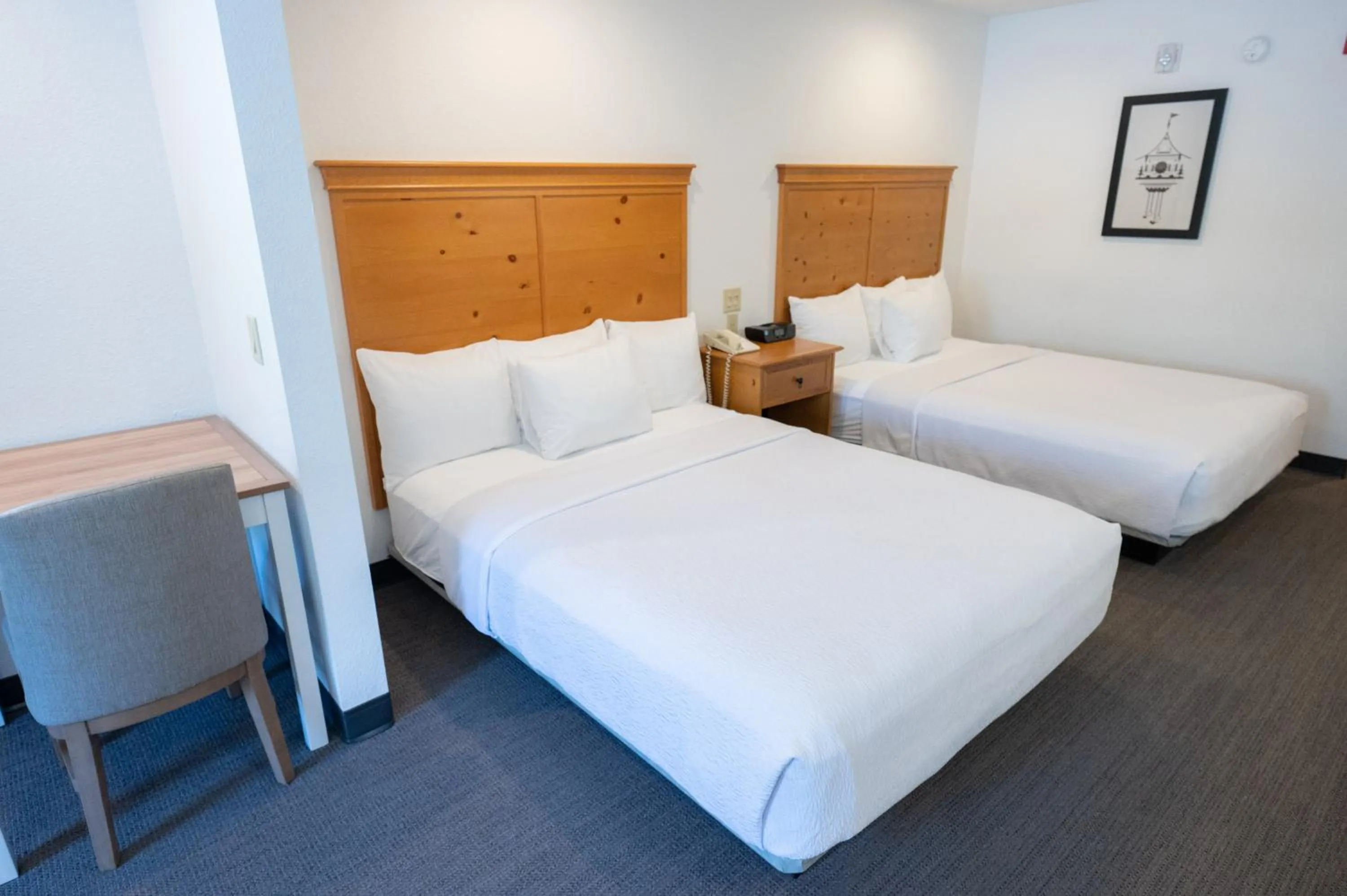 Bed in Icicle Village Resort