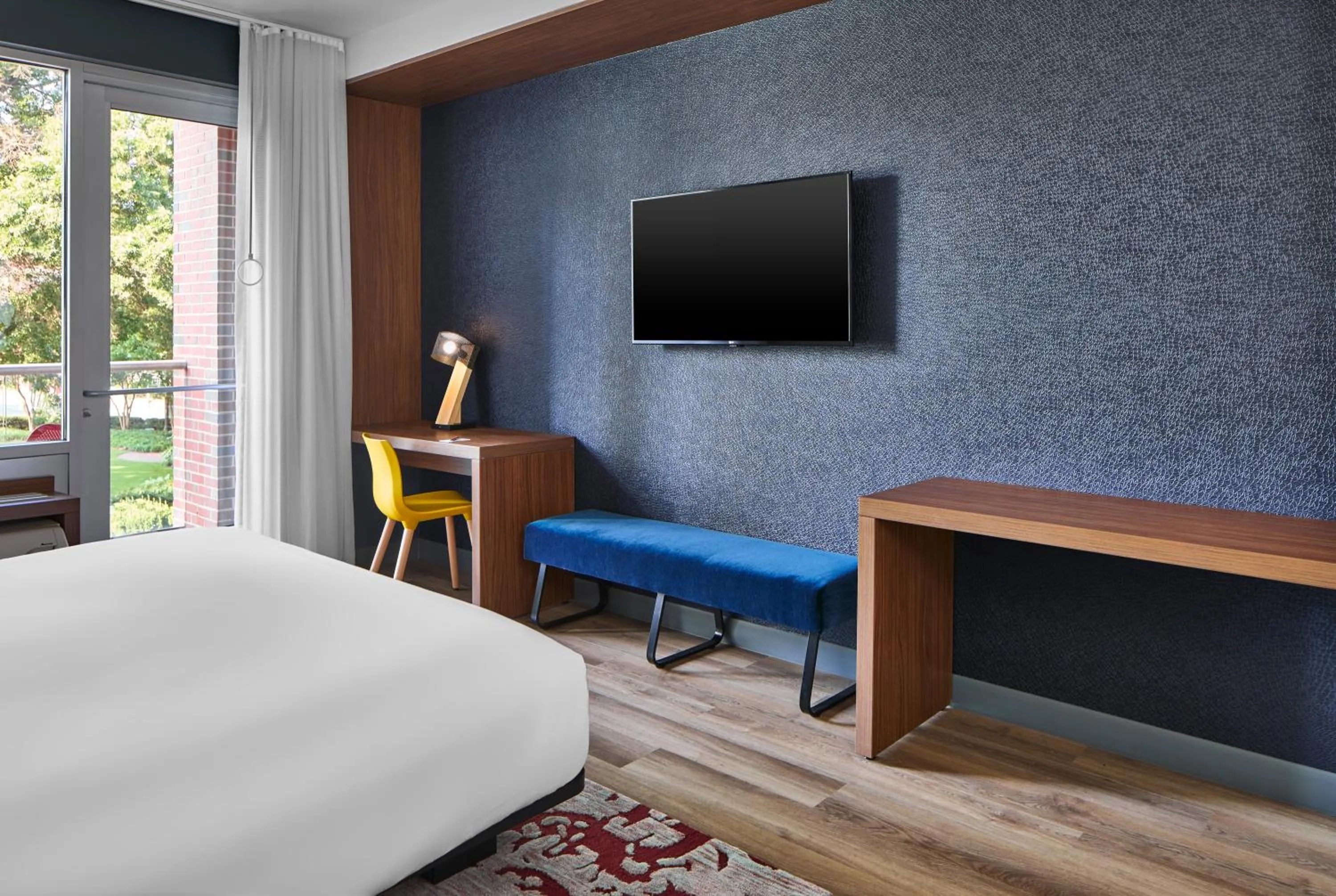 TV and multimedia, Bed in Aloft Raleigh