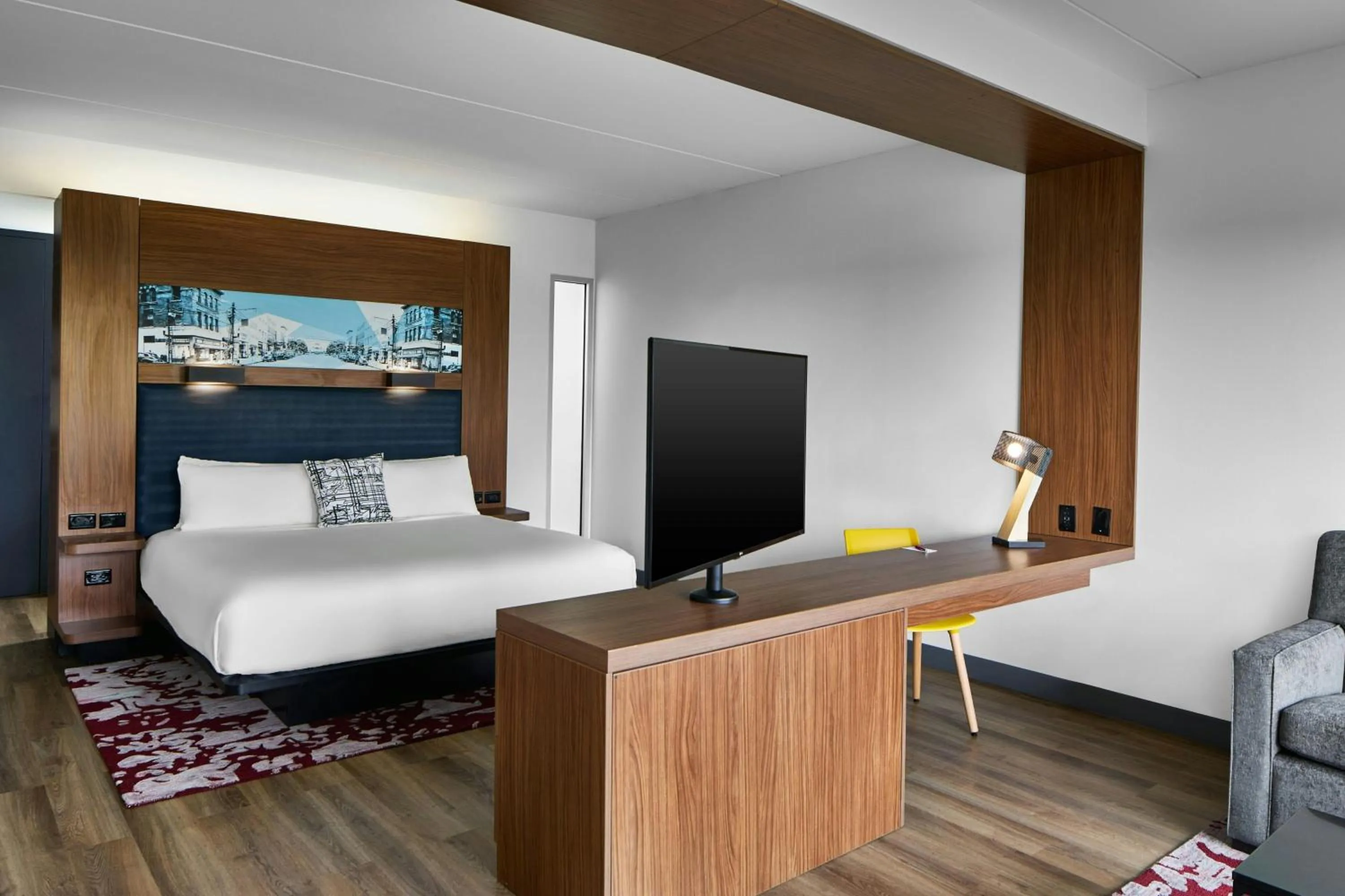 Photo of the whole room in Aloft Raleigh