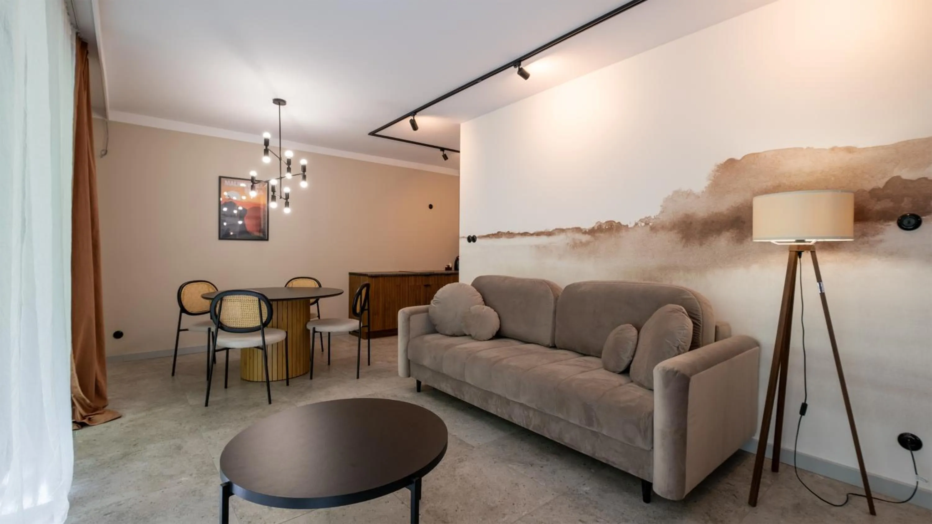 One-Bedroom Apartment with Balcony in Ski & Bike, Sun & Snow